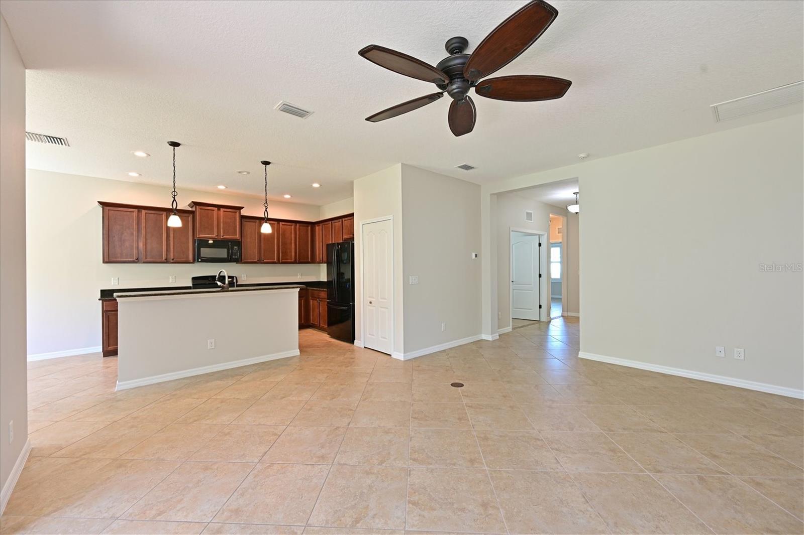 4826 LAKE BREEZE TER