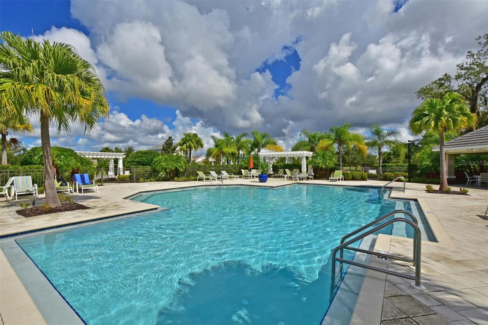 4826 LAKE BREEZE TER