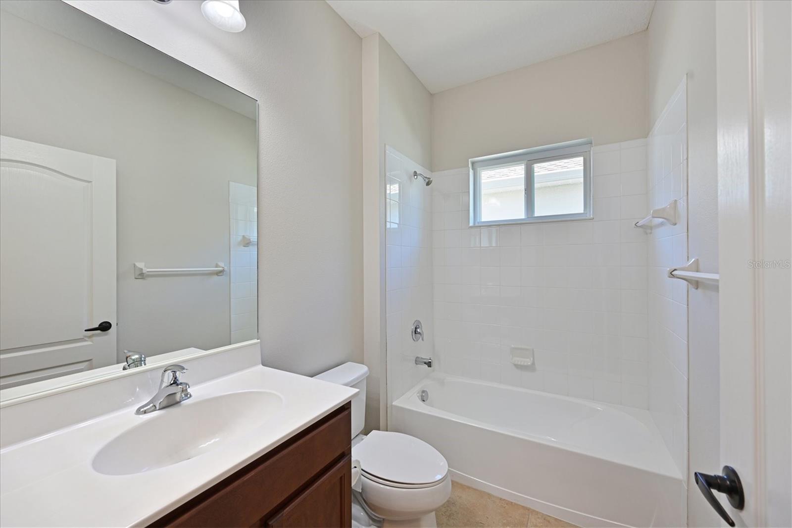 4826 LAKE BREEZE TER
