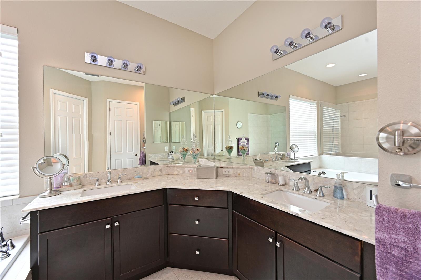 1055 145TH STREET CIR NE