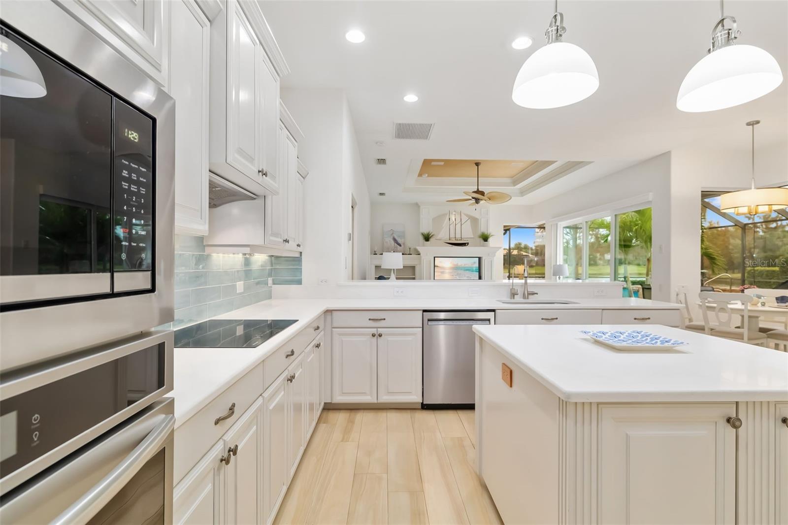 11528 SAVANNAH LAKES DR