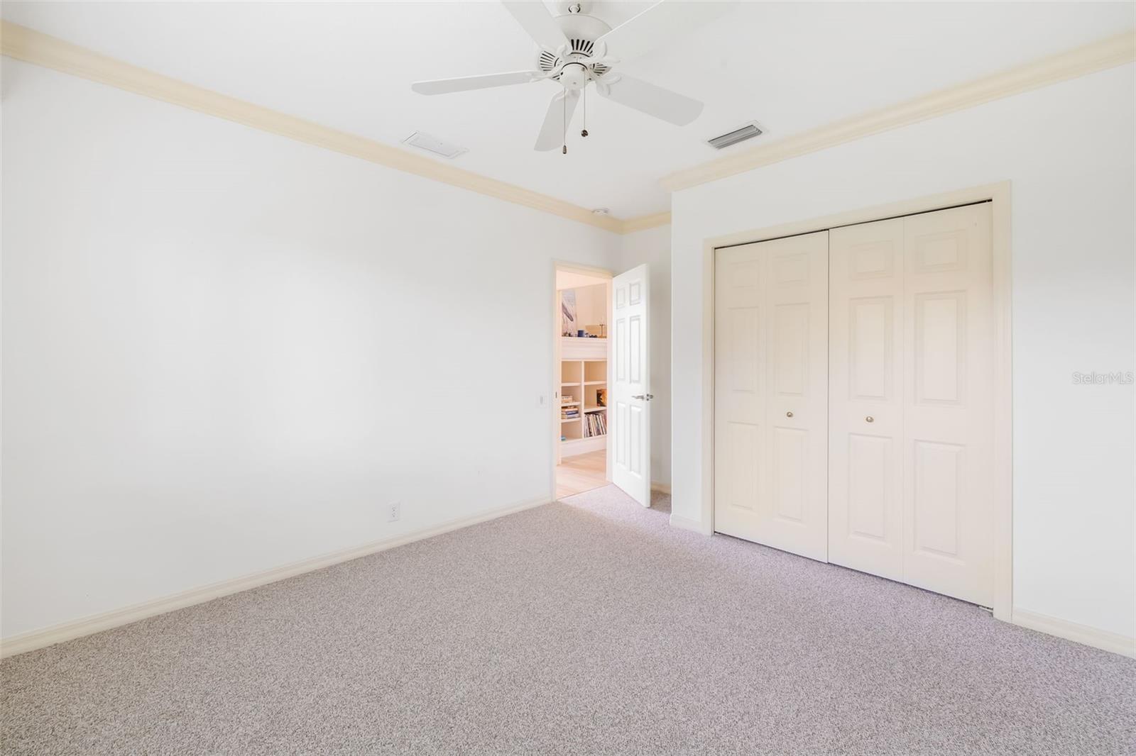 11528 SAVANNAH LAKES DR