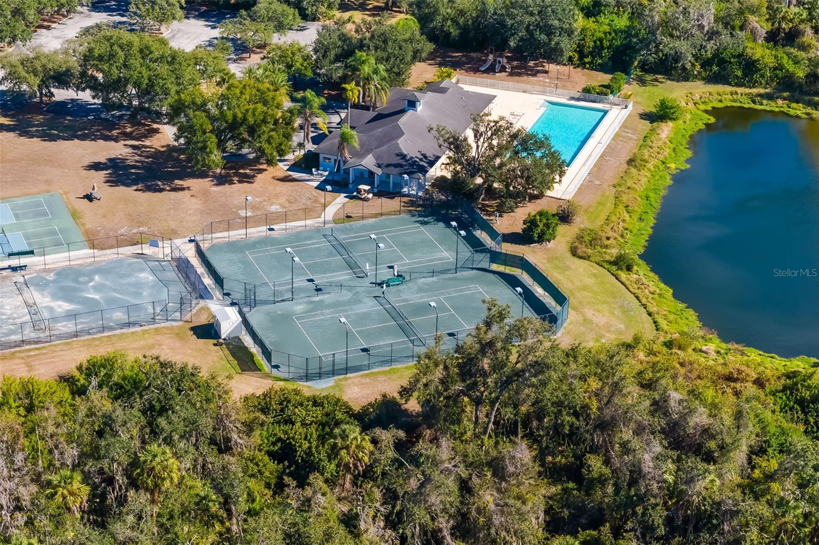 11528 SAVANNAH LAKES DR