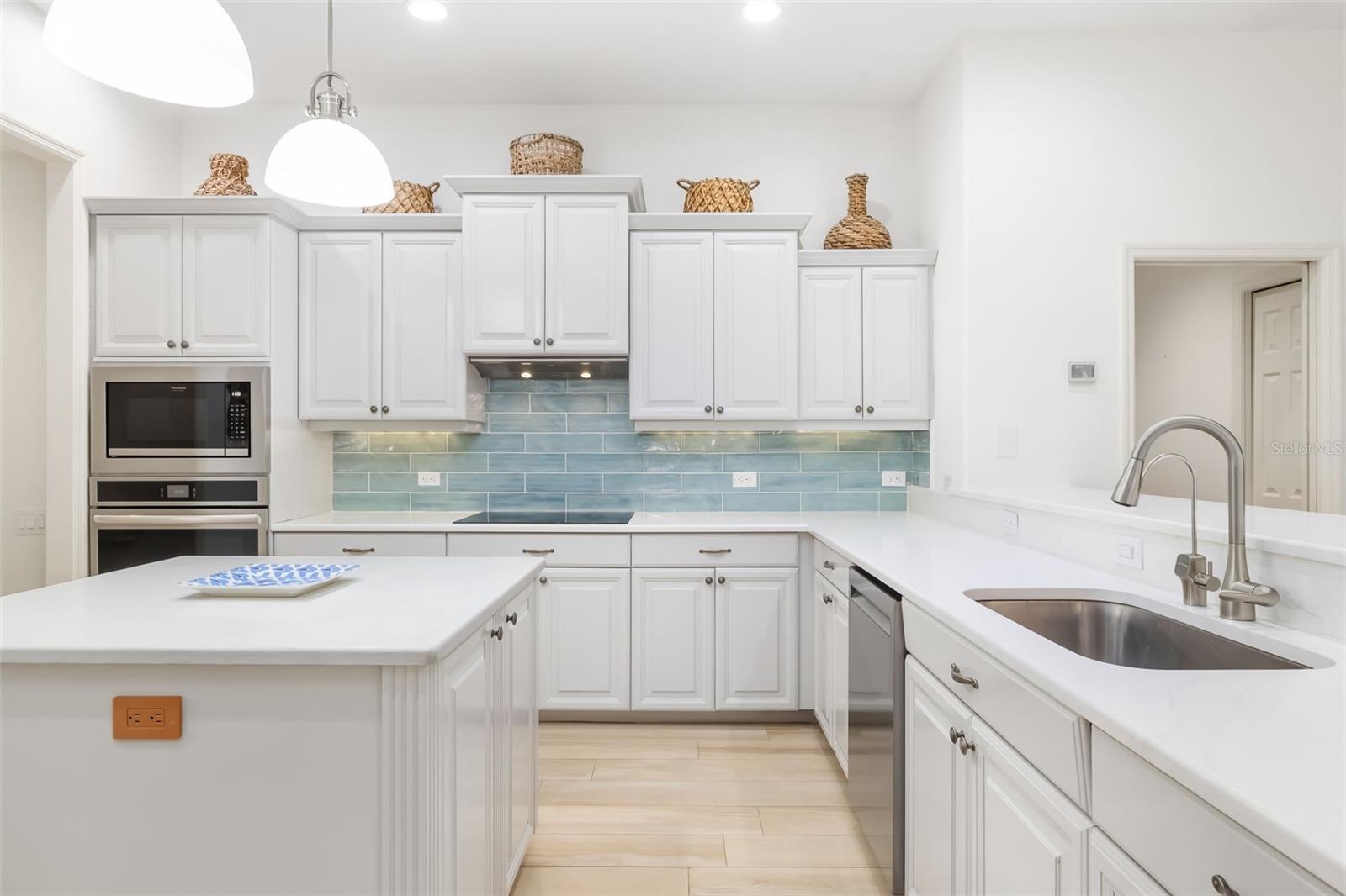 11528 SAVANNAH LAKES DR