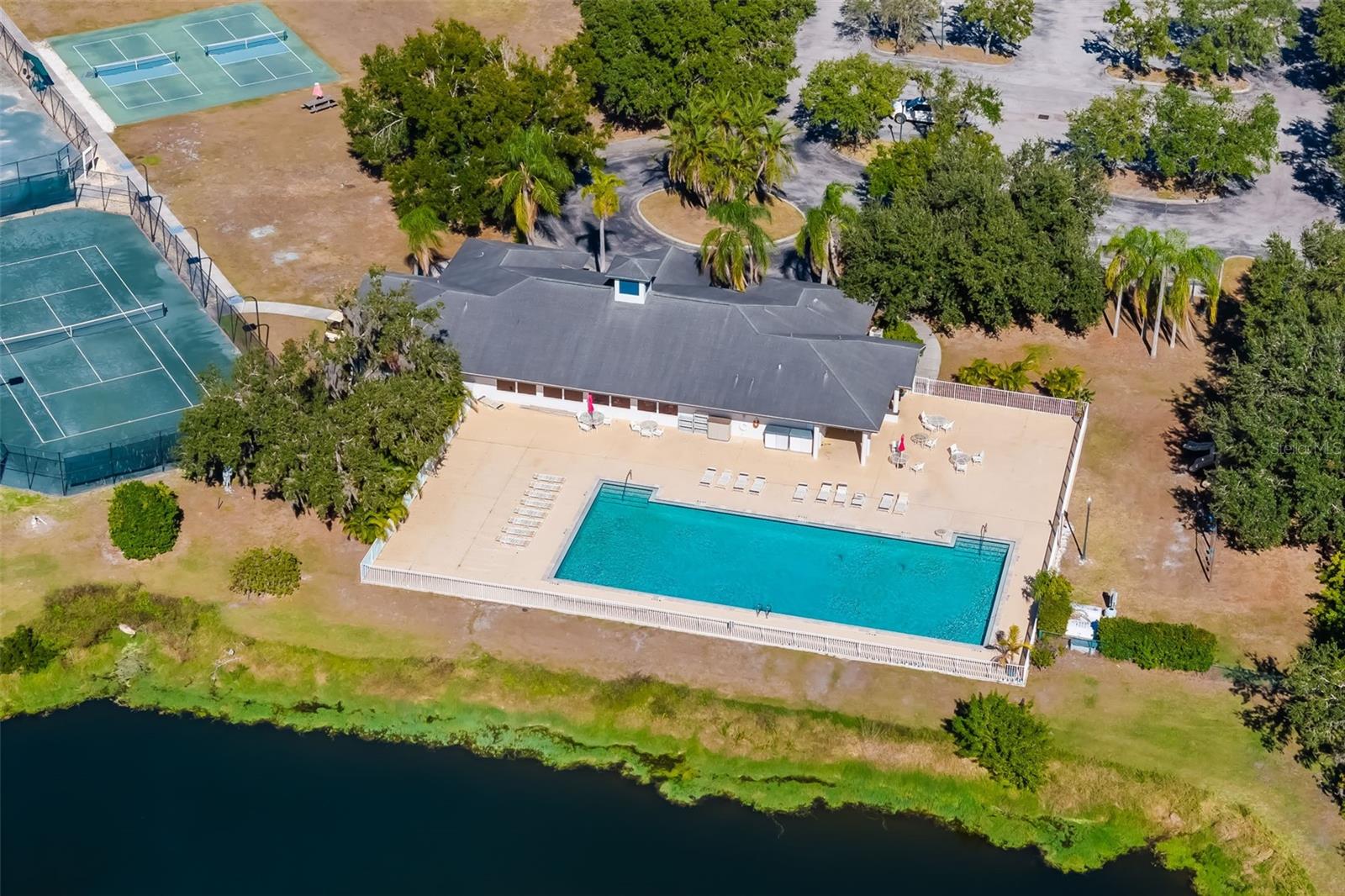 11528 SAVANNAH LAKES DR