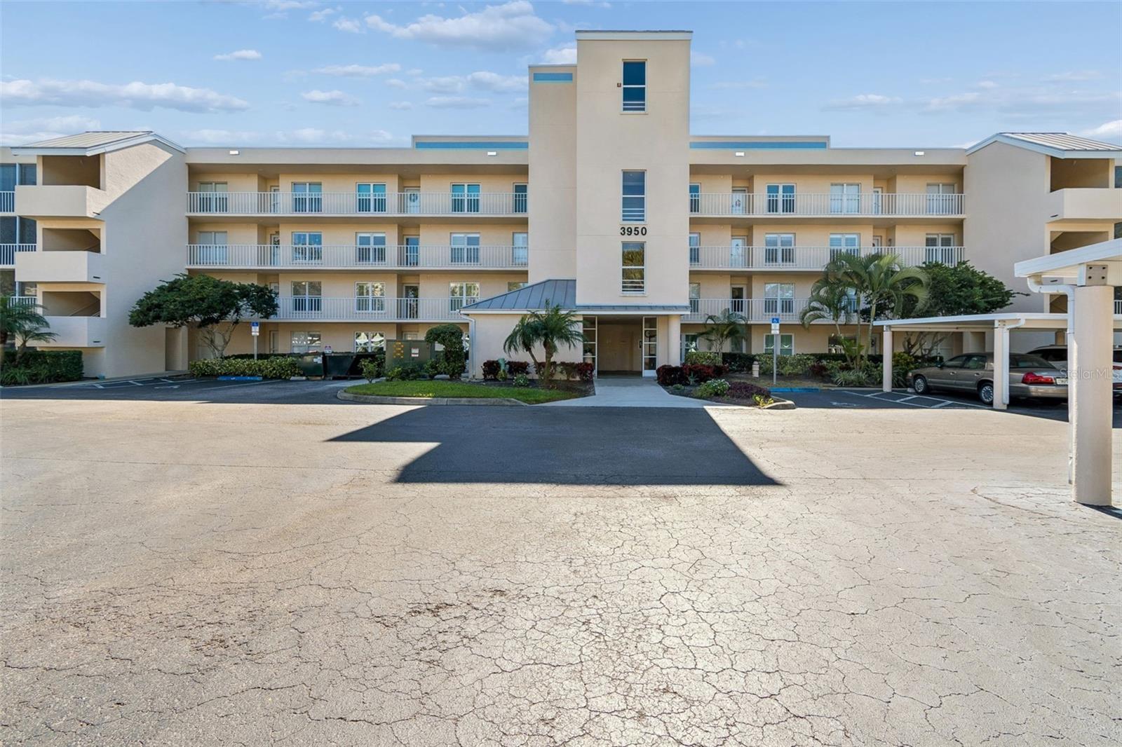 3950 IRONWOOD CIR #103