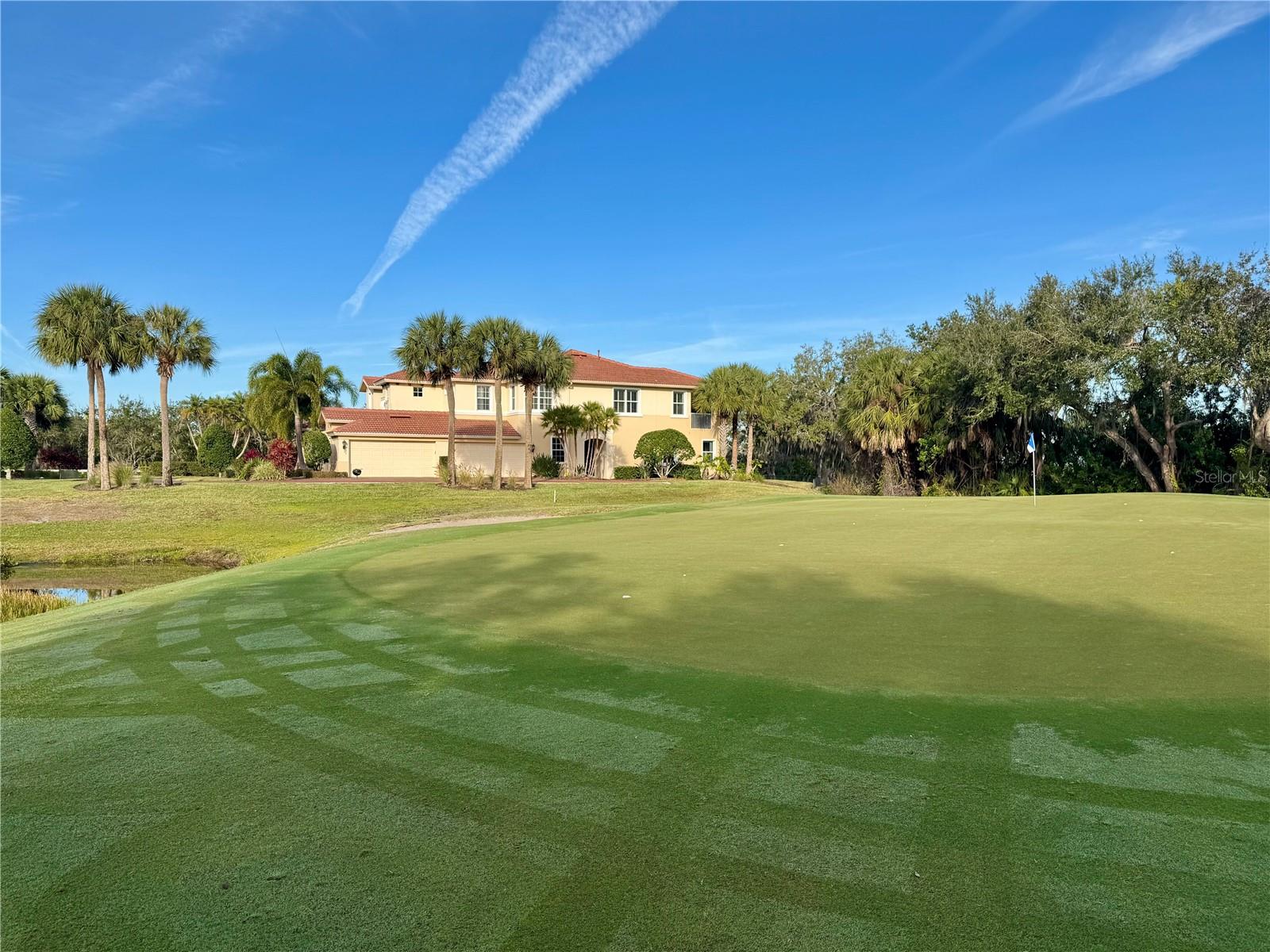 9411 DISCOVERY TER #102B