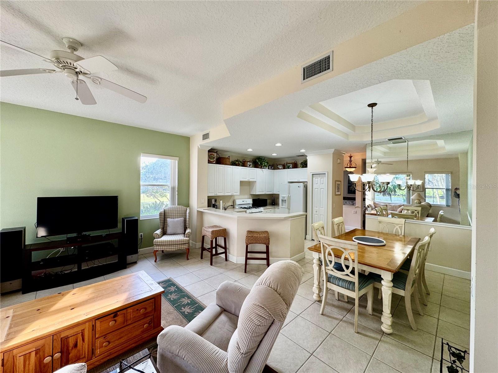 9411 DISCOVERY TER #102B