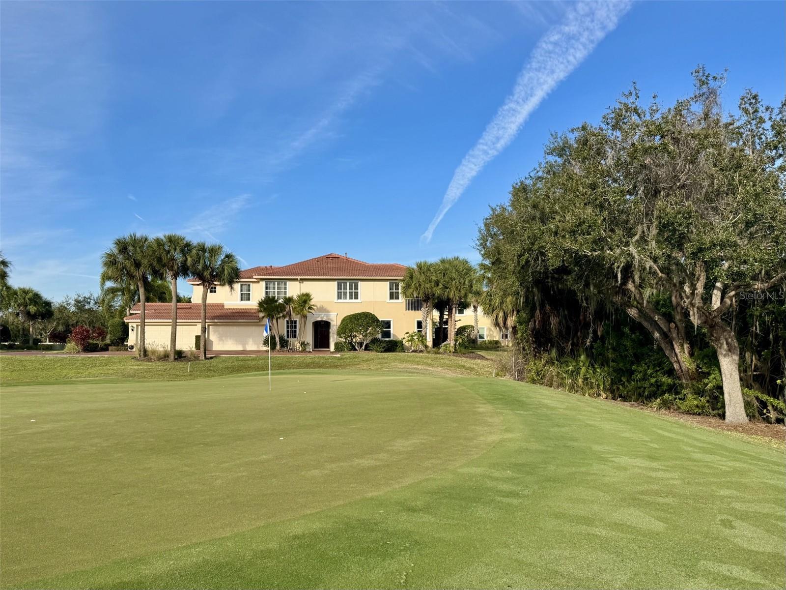 9411 DISCOVERY TER #102B