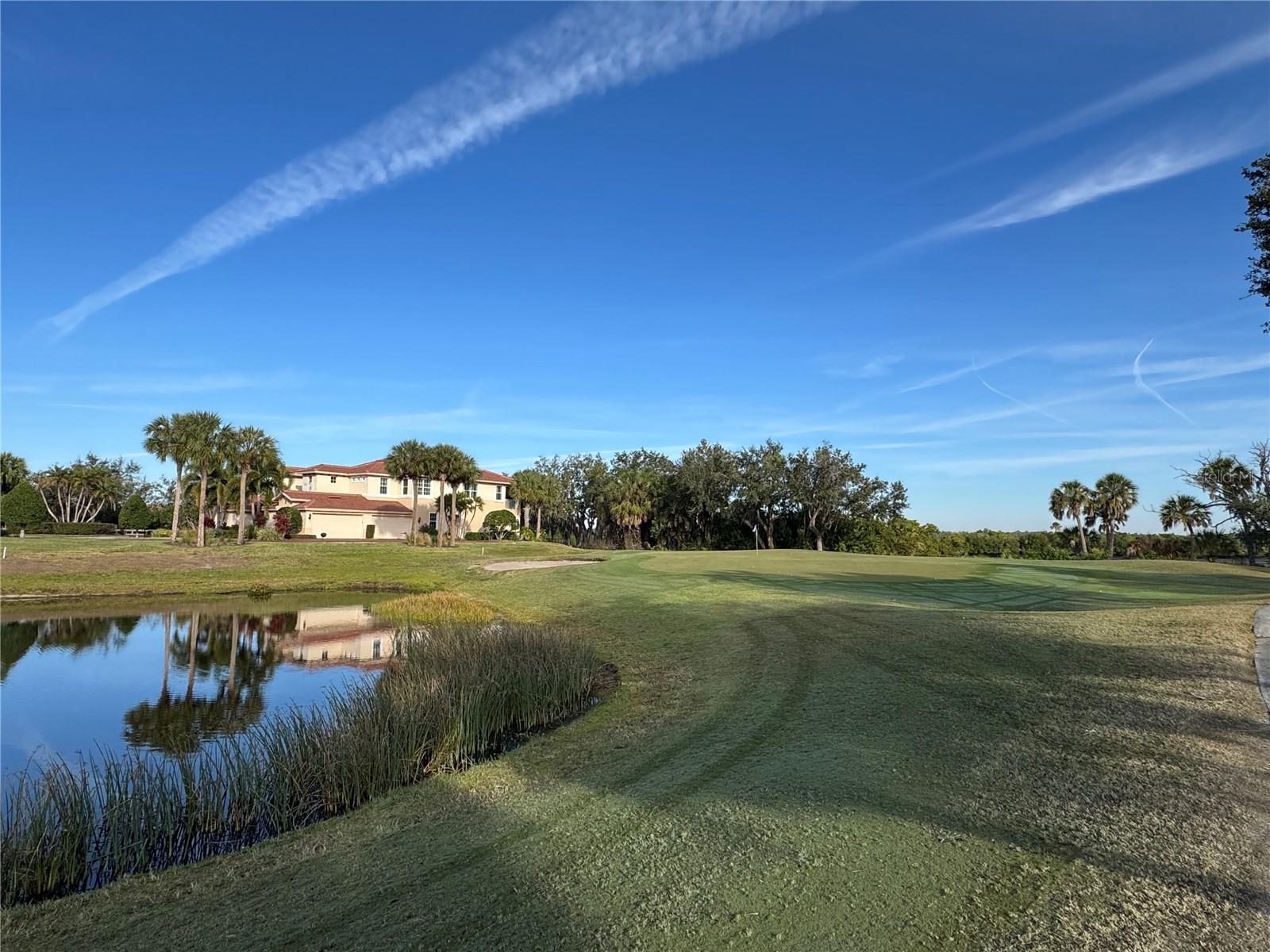 9411 DISCOVERY TER #102B