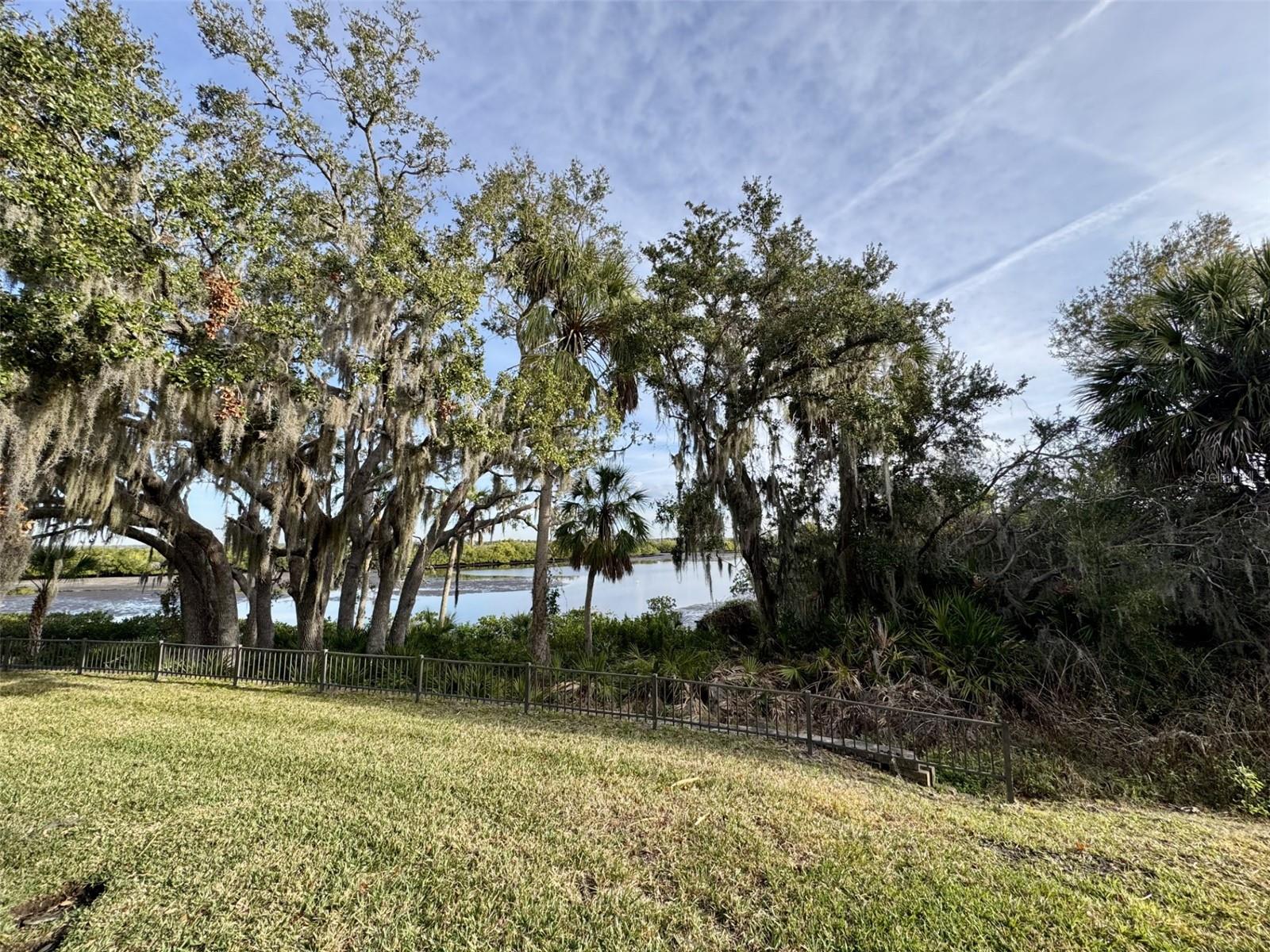 9411 DISCOVERY TER #102B