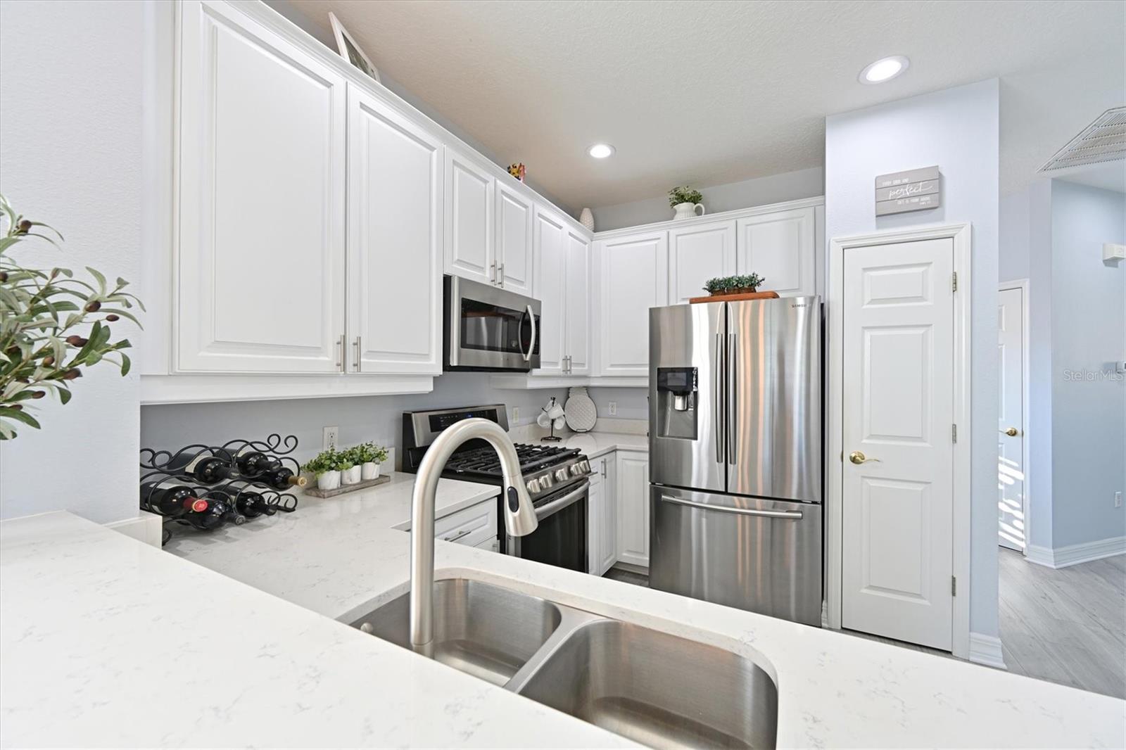 9712 SEA TURTLE TER #201