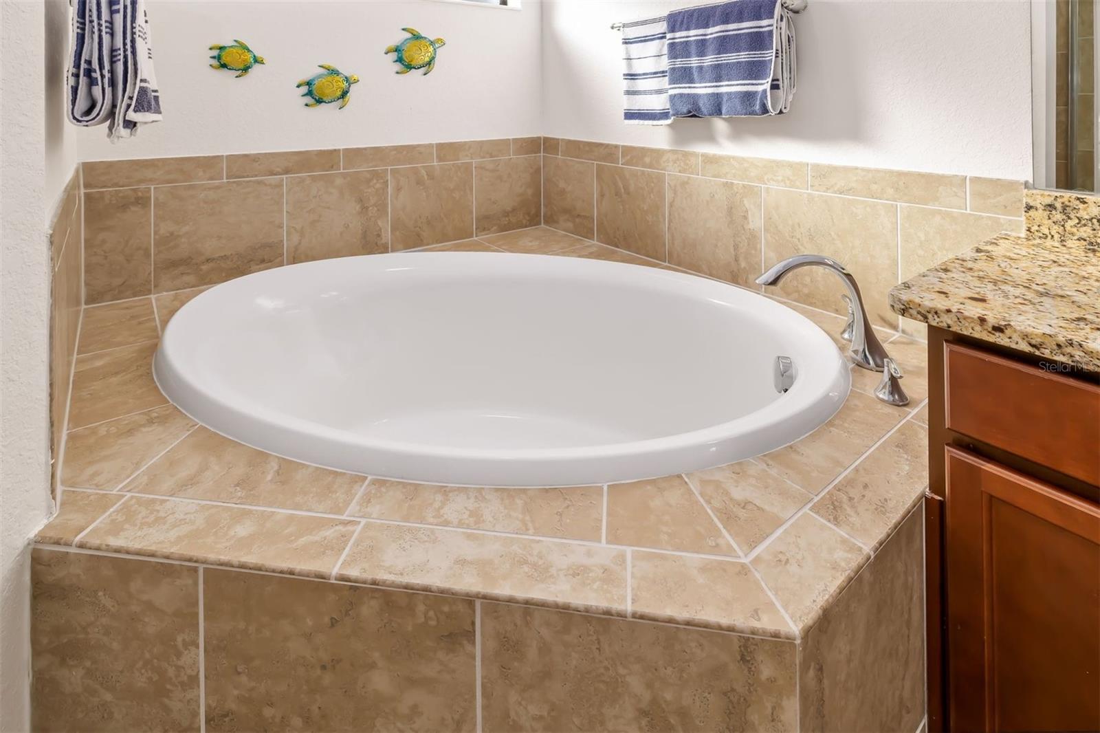 5604 PALMER CIR #206