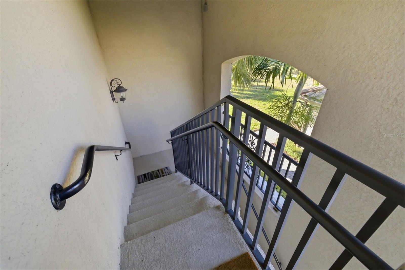 5604 PALMER CIR #206