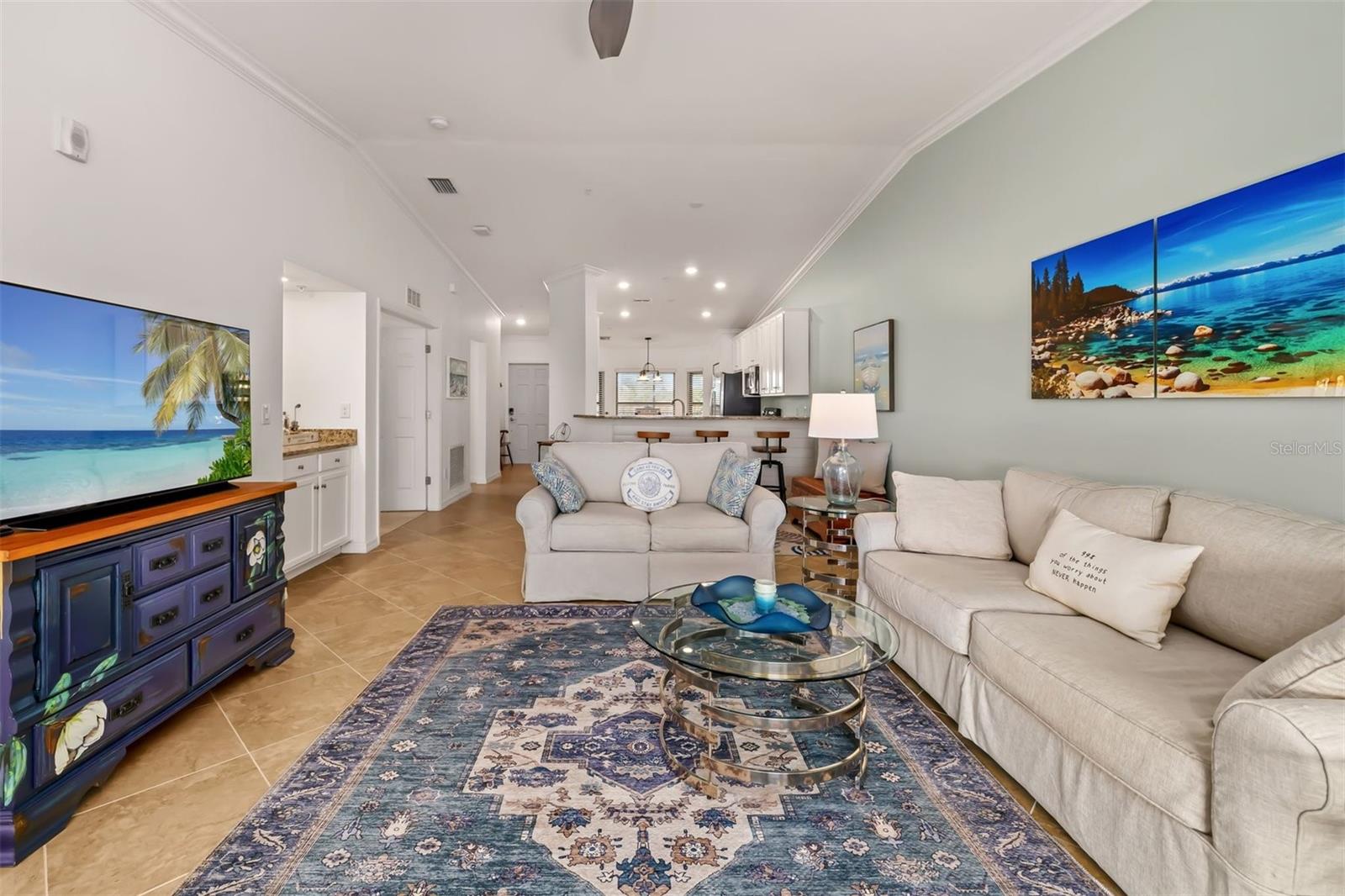 5604 PALMER CIR #206