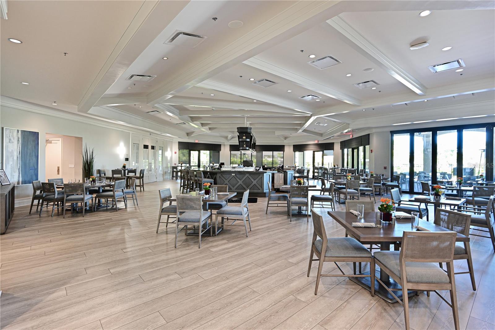 5604 PALMER CIR #206