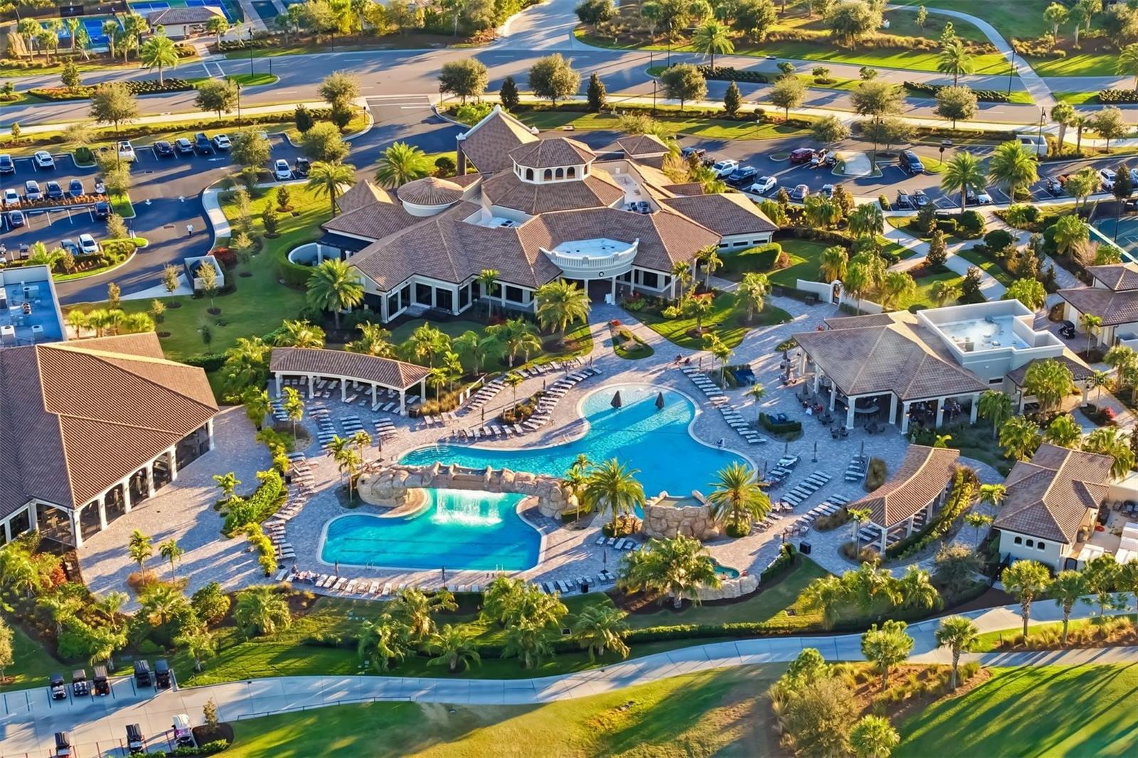 5604 PALMER CIR #206