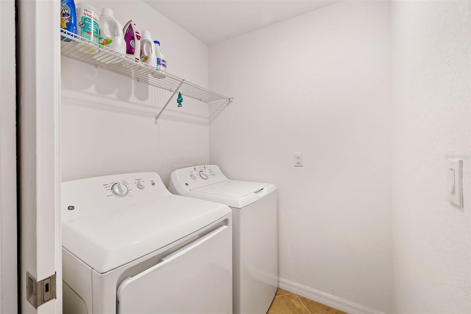 5604 PALMER CIR #206