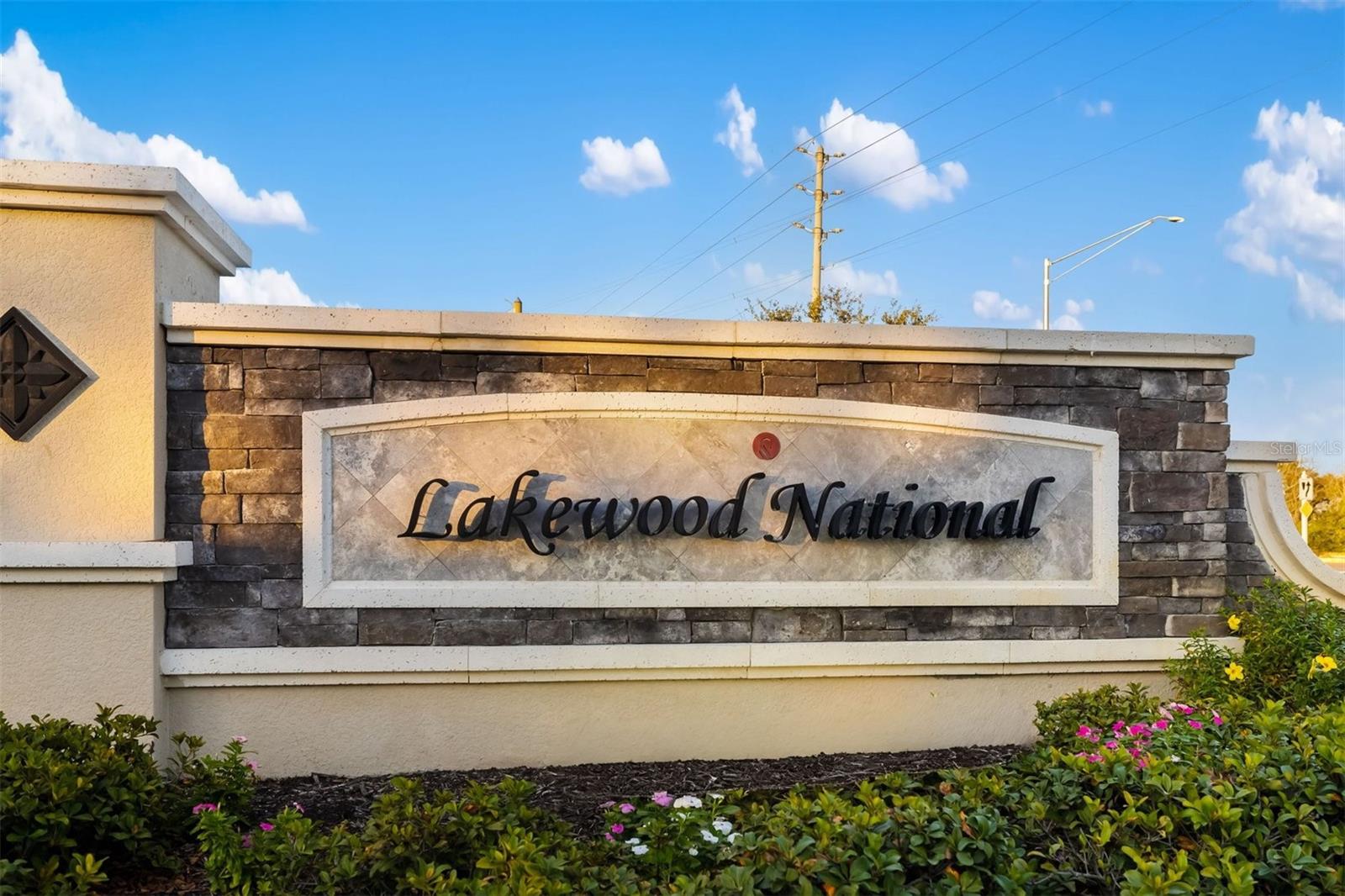 5604 PALMER CIR #206