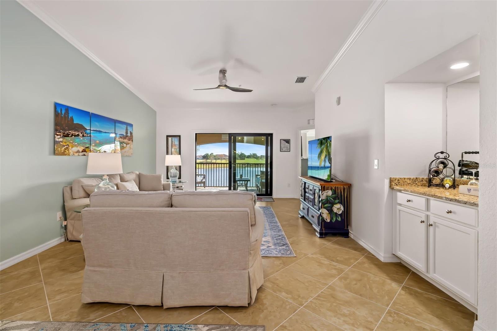 5604 PALMER CIR #206