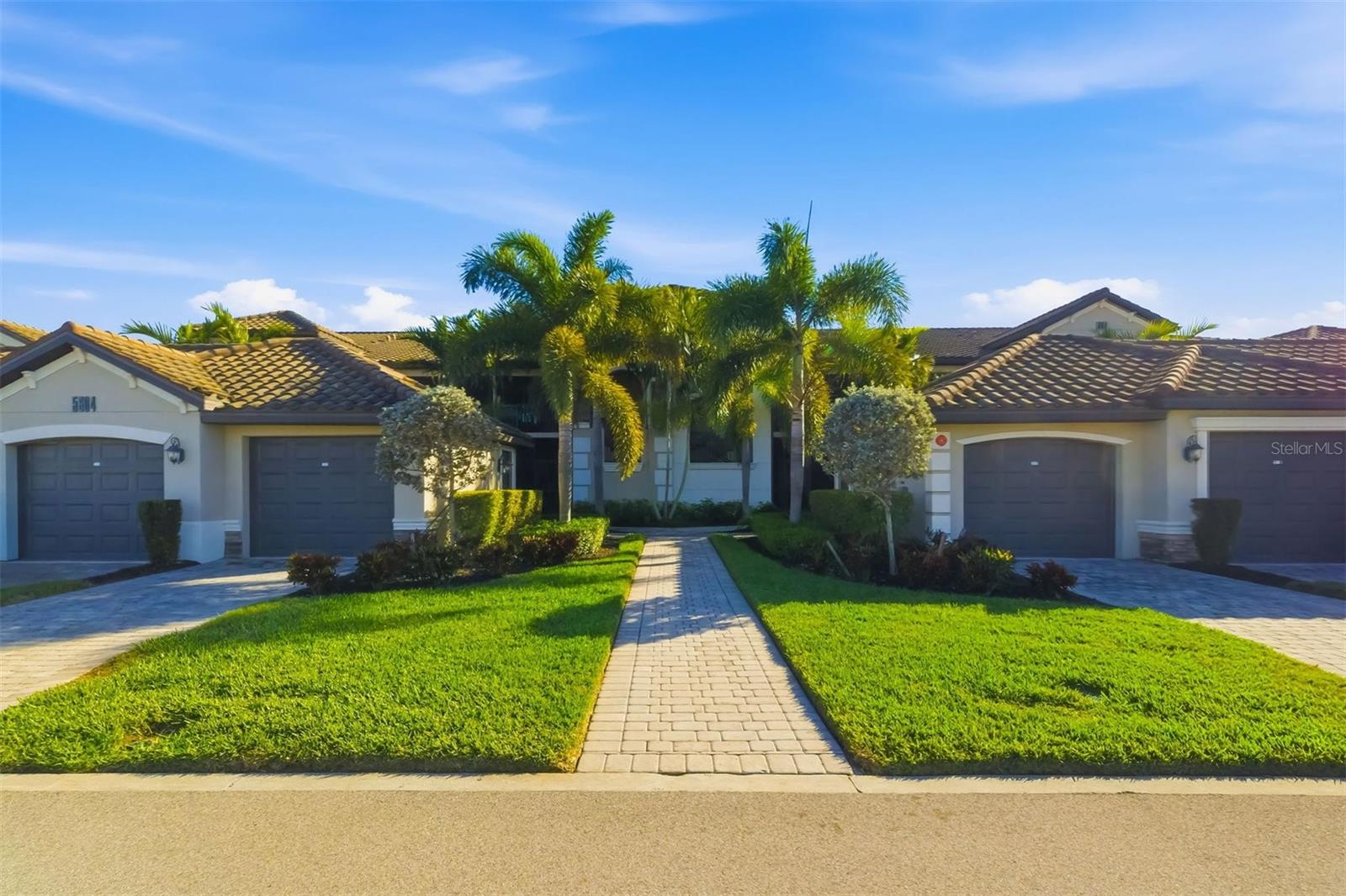 5604 PALMER CIR #206