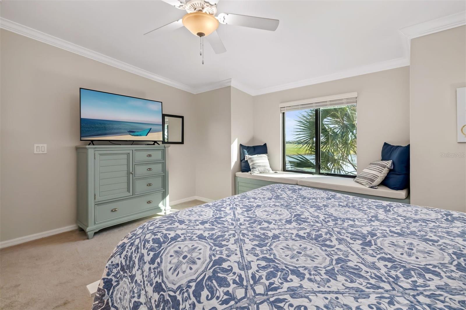 5604 PALMER CIR #206