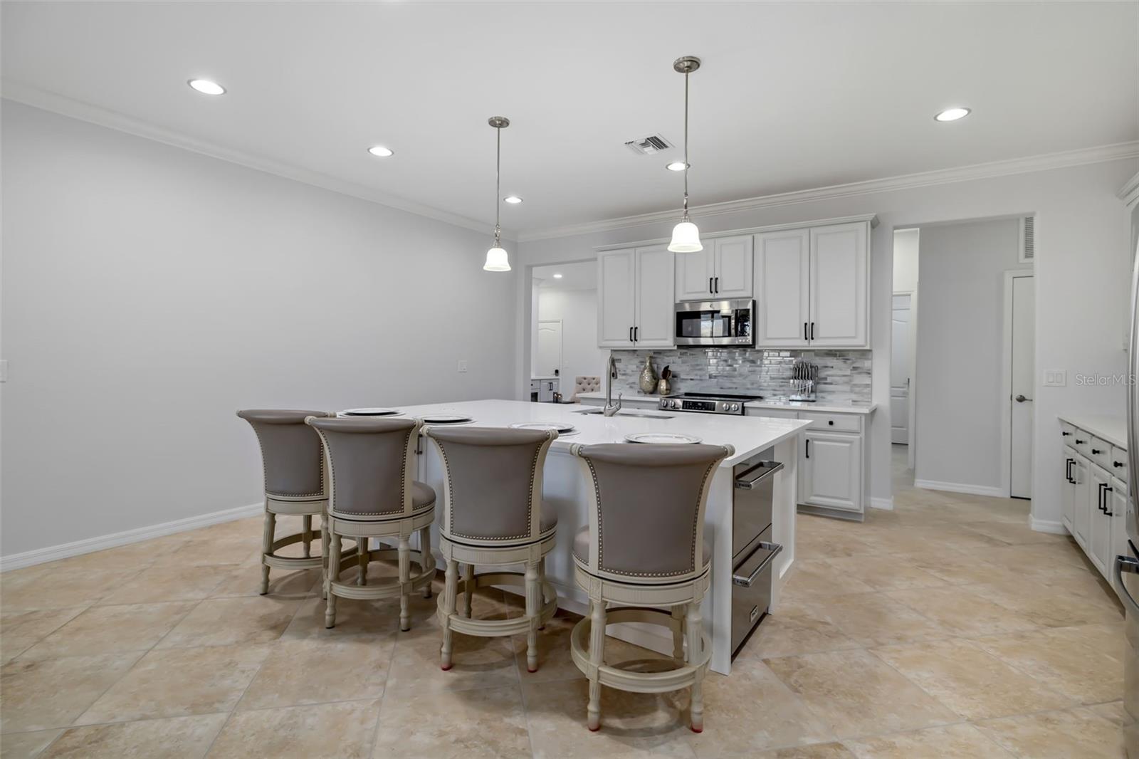 6462 WILLOWSHIRE WAY