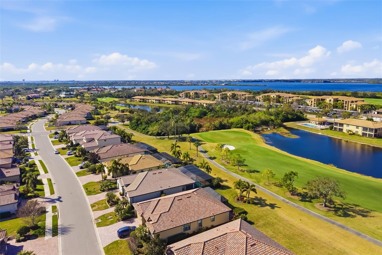 6462 WILLOWSHIRE WAY