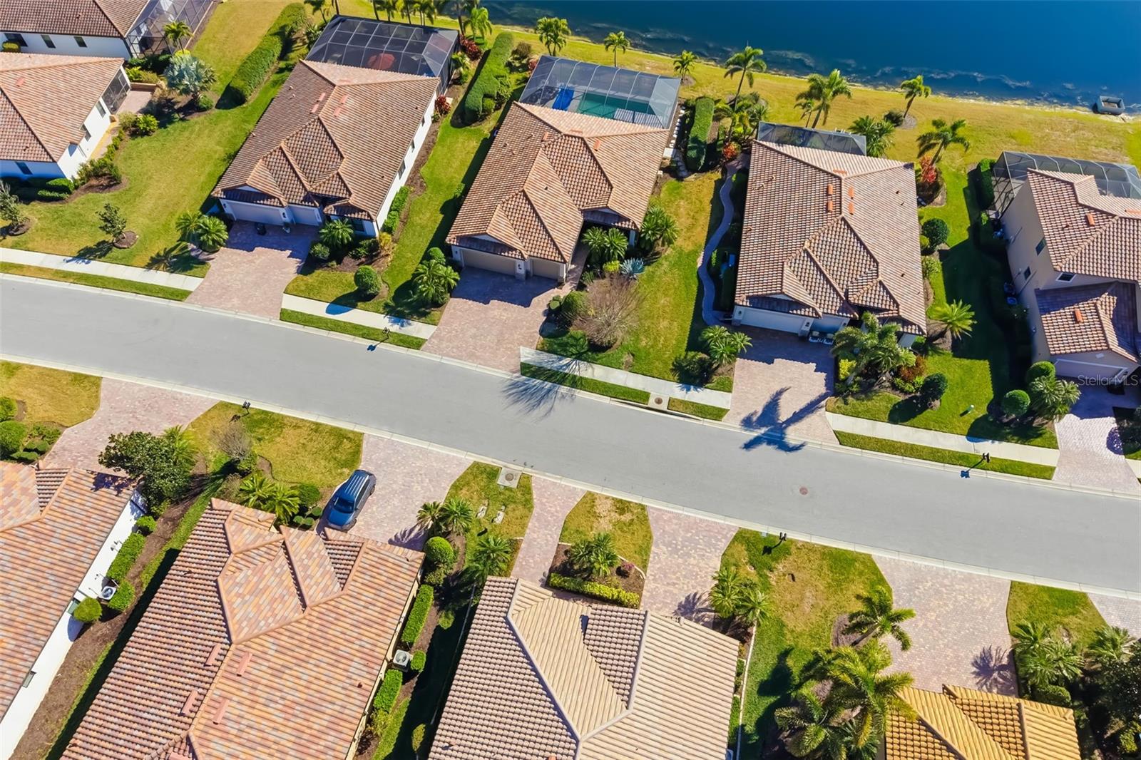 6462 WILLOWSHIRE WAY