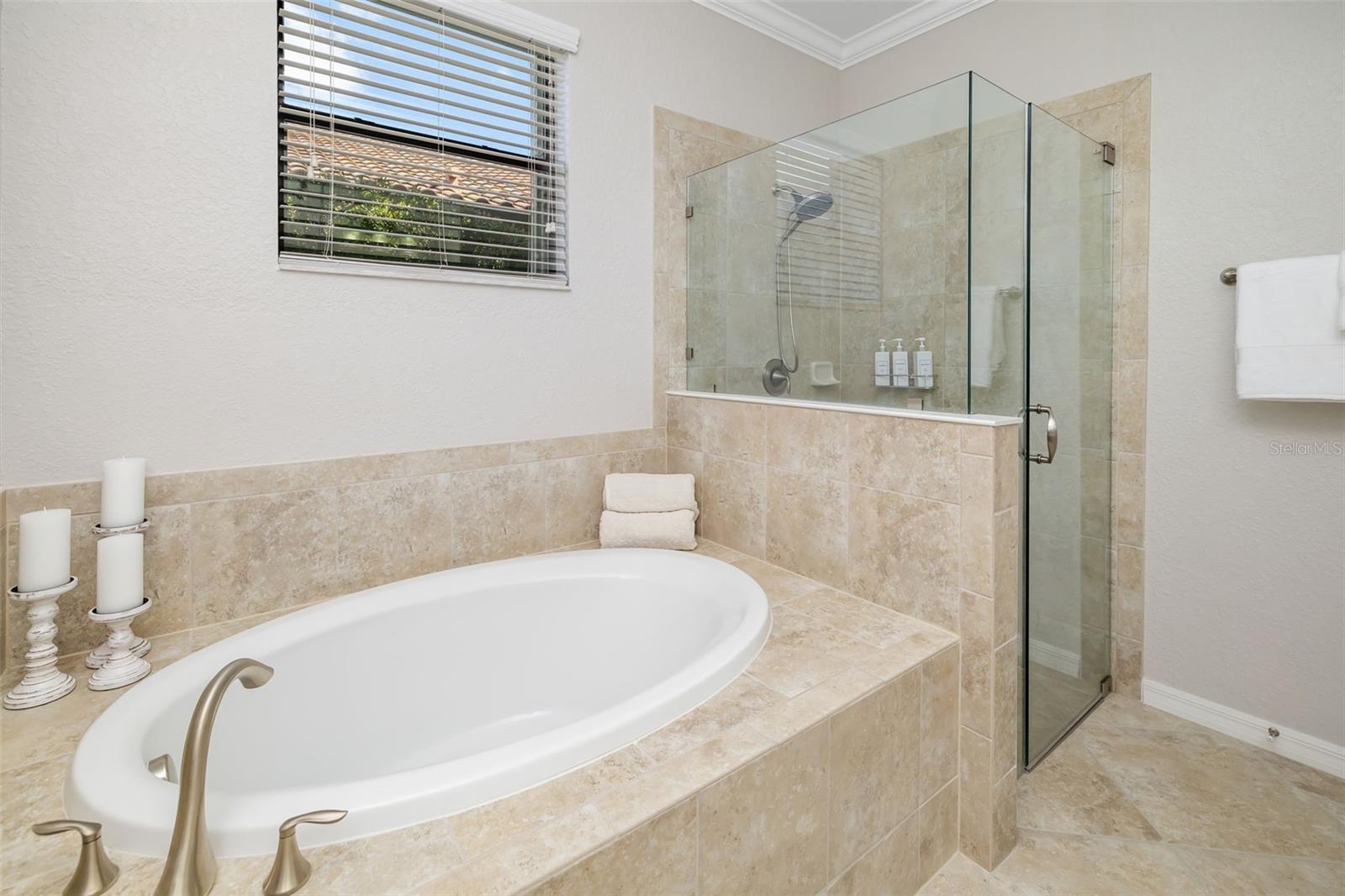 6462 WILLOWSHIRE WAY