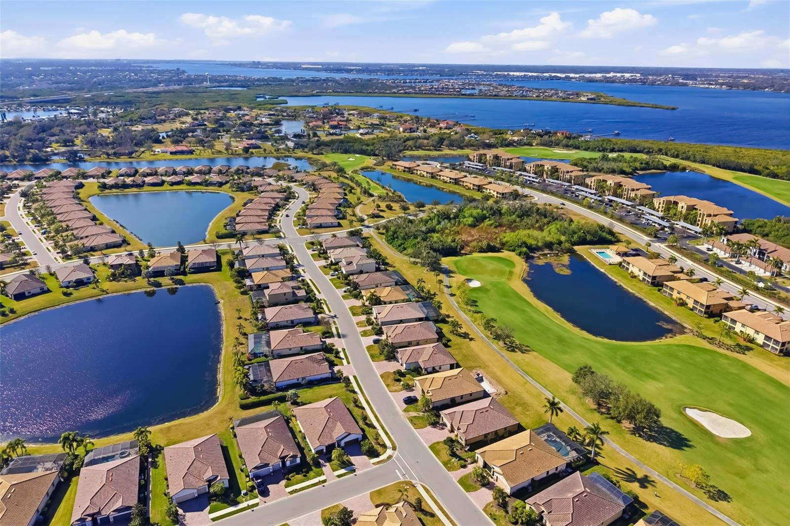 6462 WILLOWSHIRE WAY