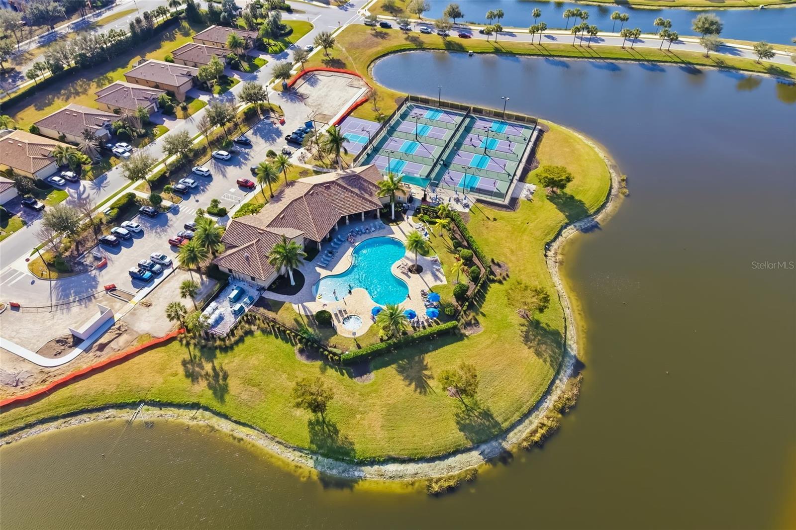 6462 WILLOWSHIRE WAY