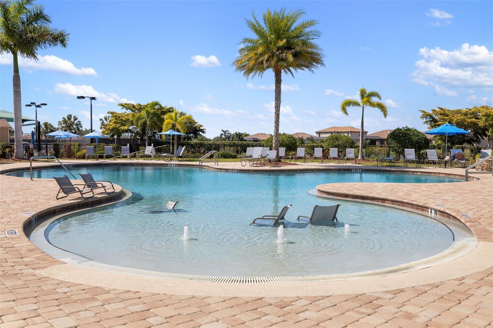 6462 WILLOWSHIRE WAY