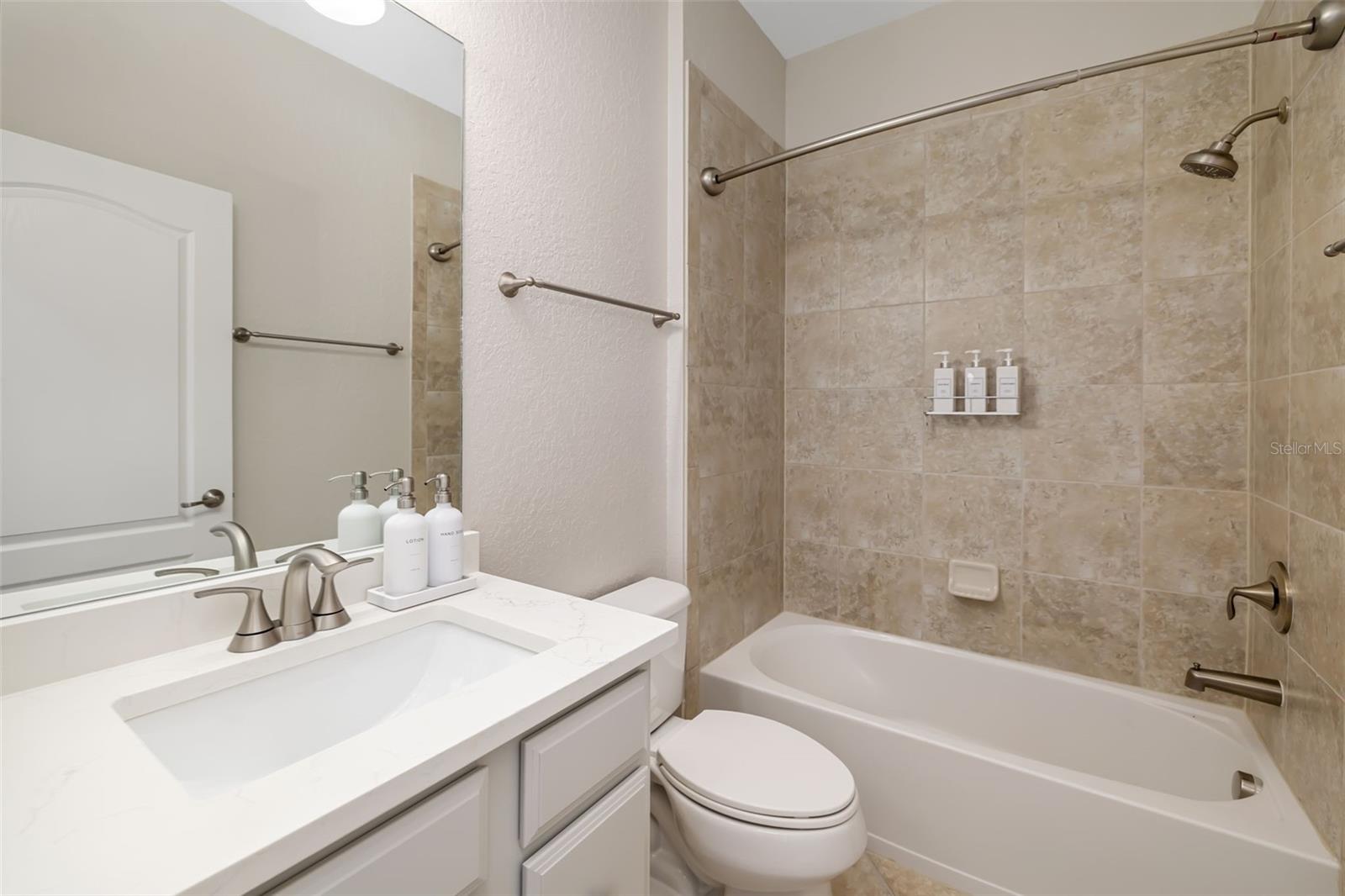 6462 WILLOWSHIRE WAY