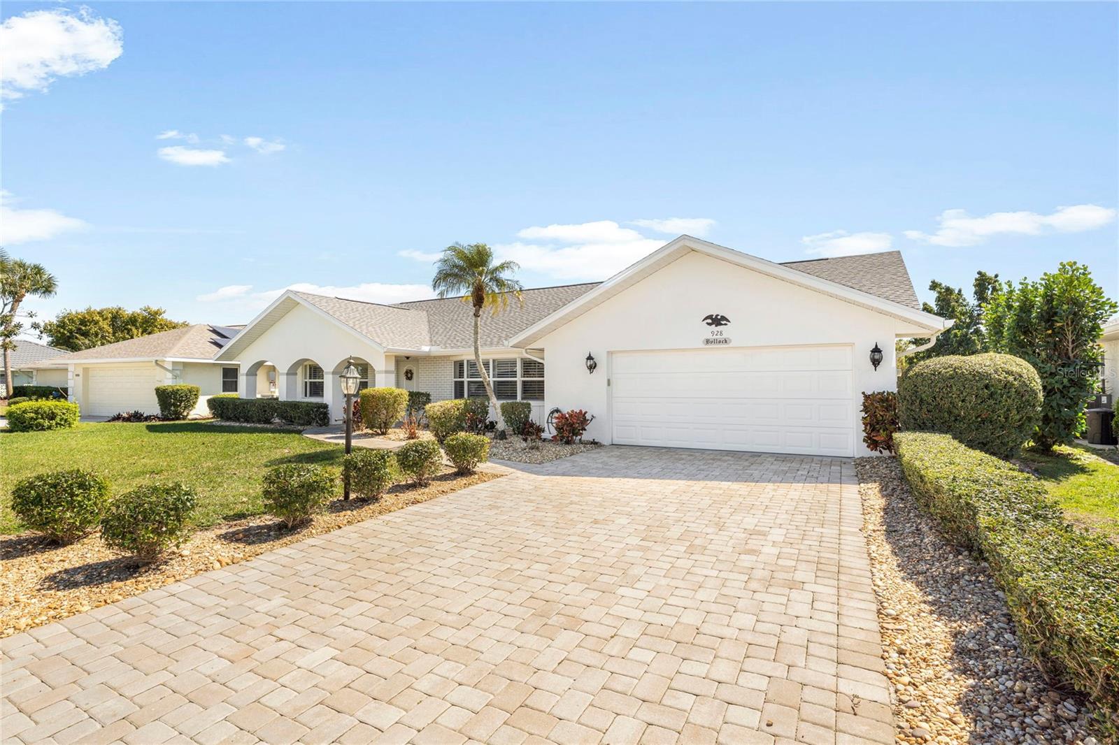 928 S GONDOLA DR