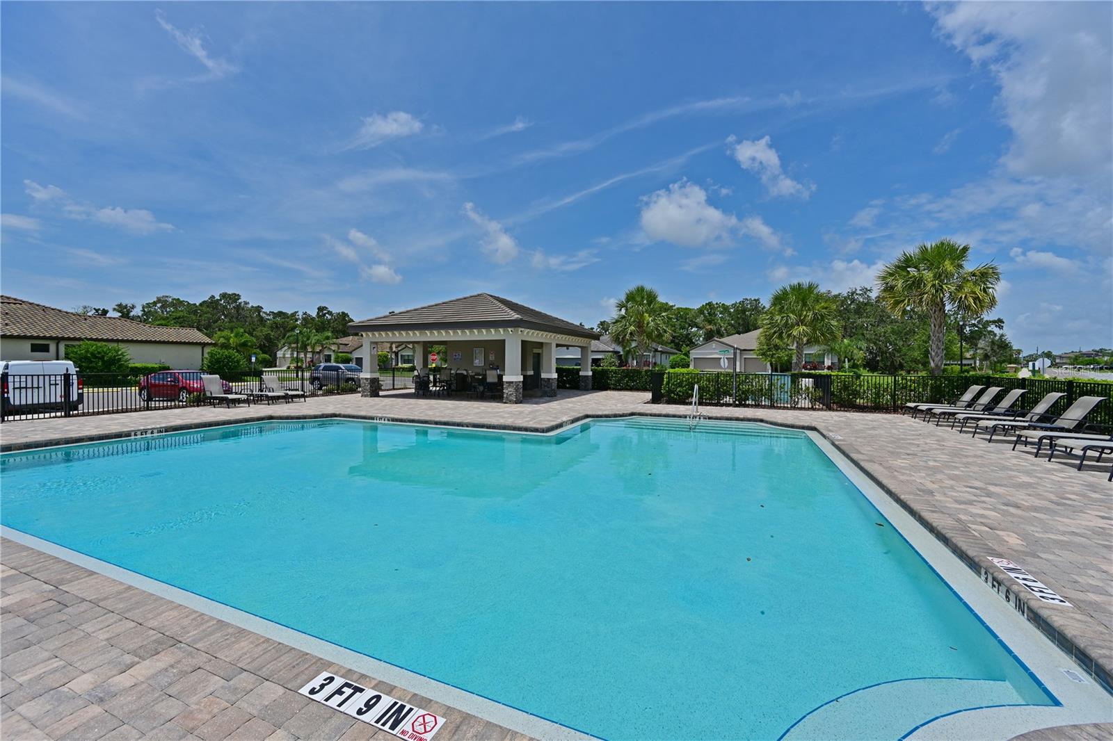 706 ACACIA CT