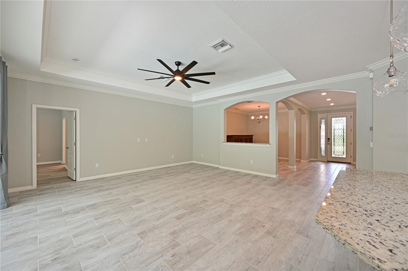 706 ACACIA CT