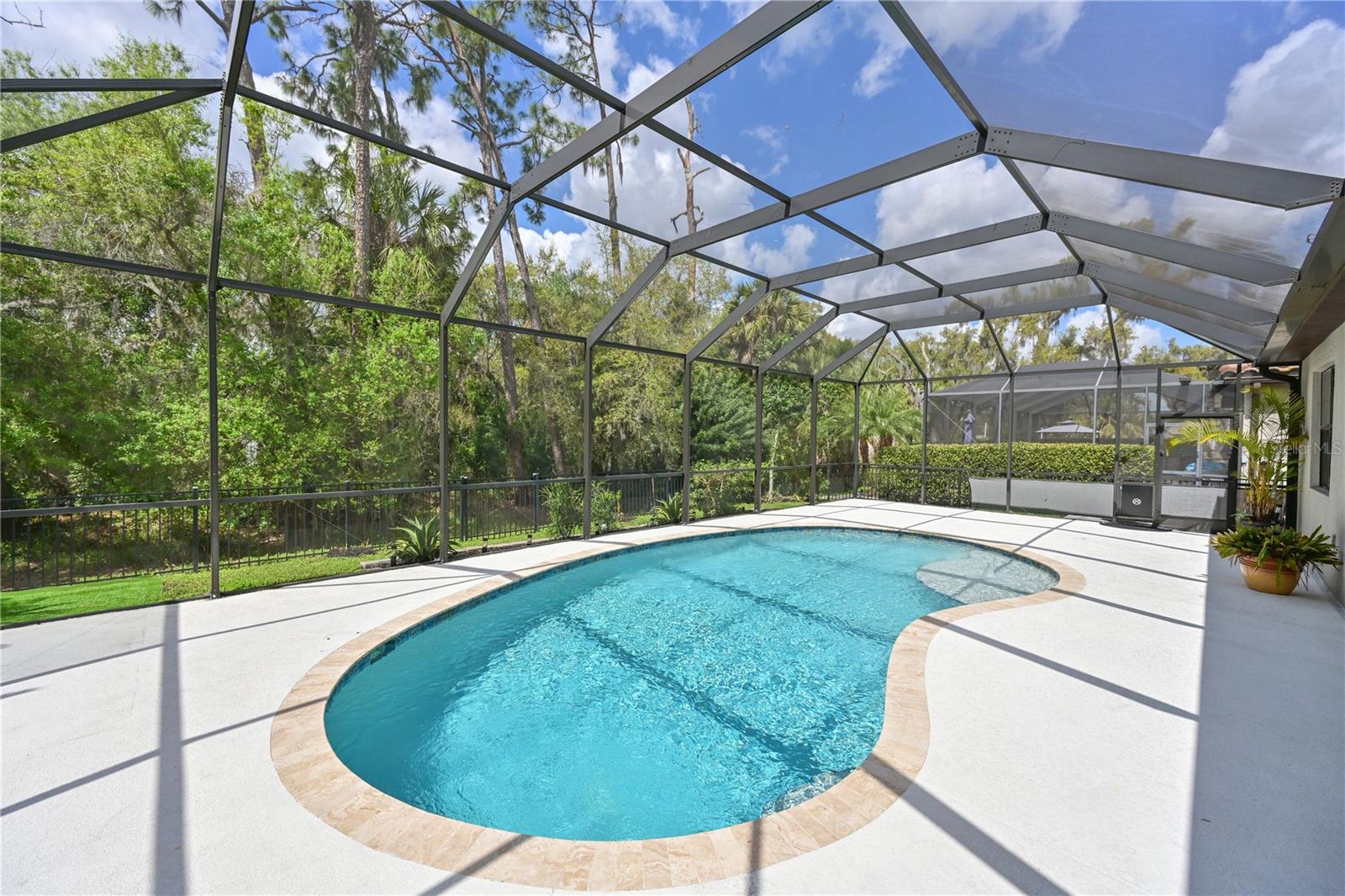 706 ACACIA CT