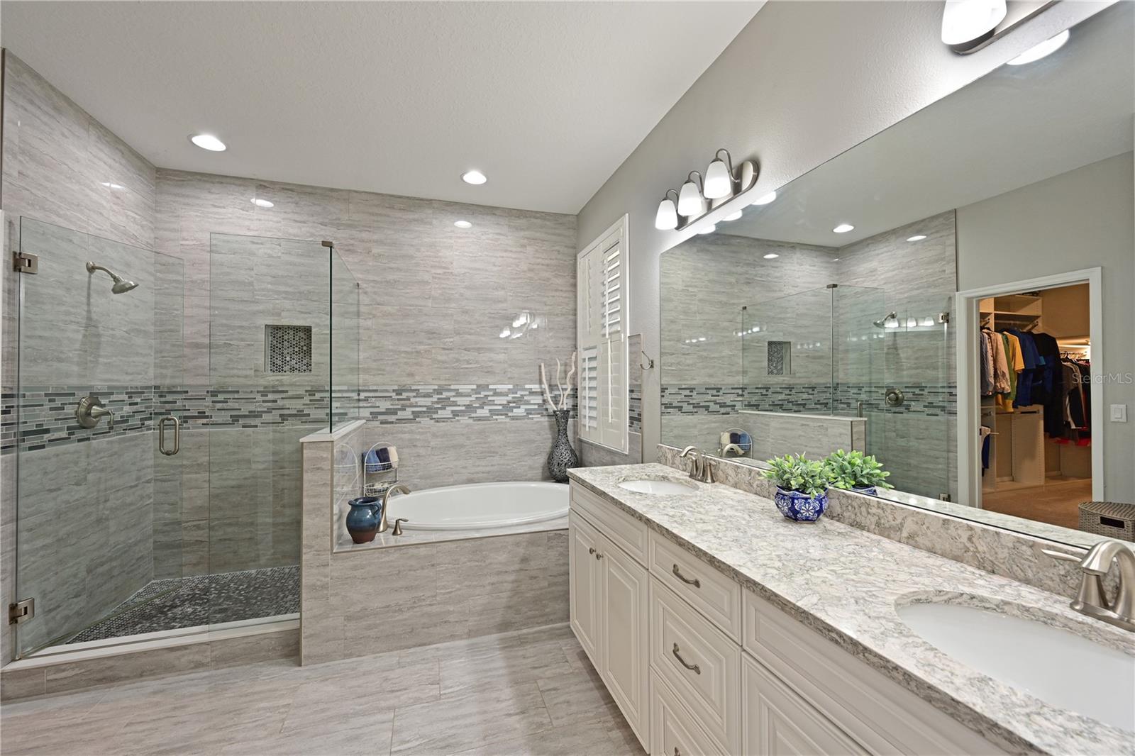 4979 60TH AVENUE CIR E