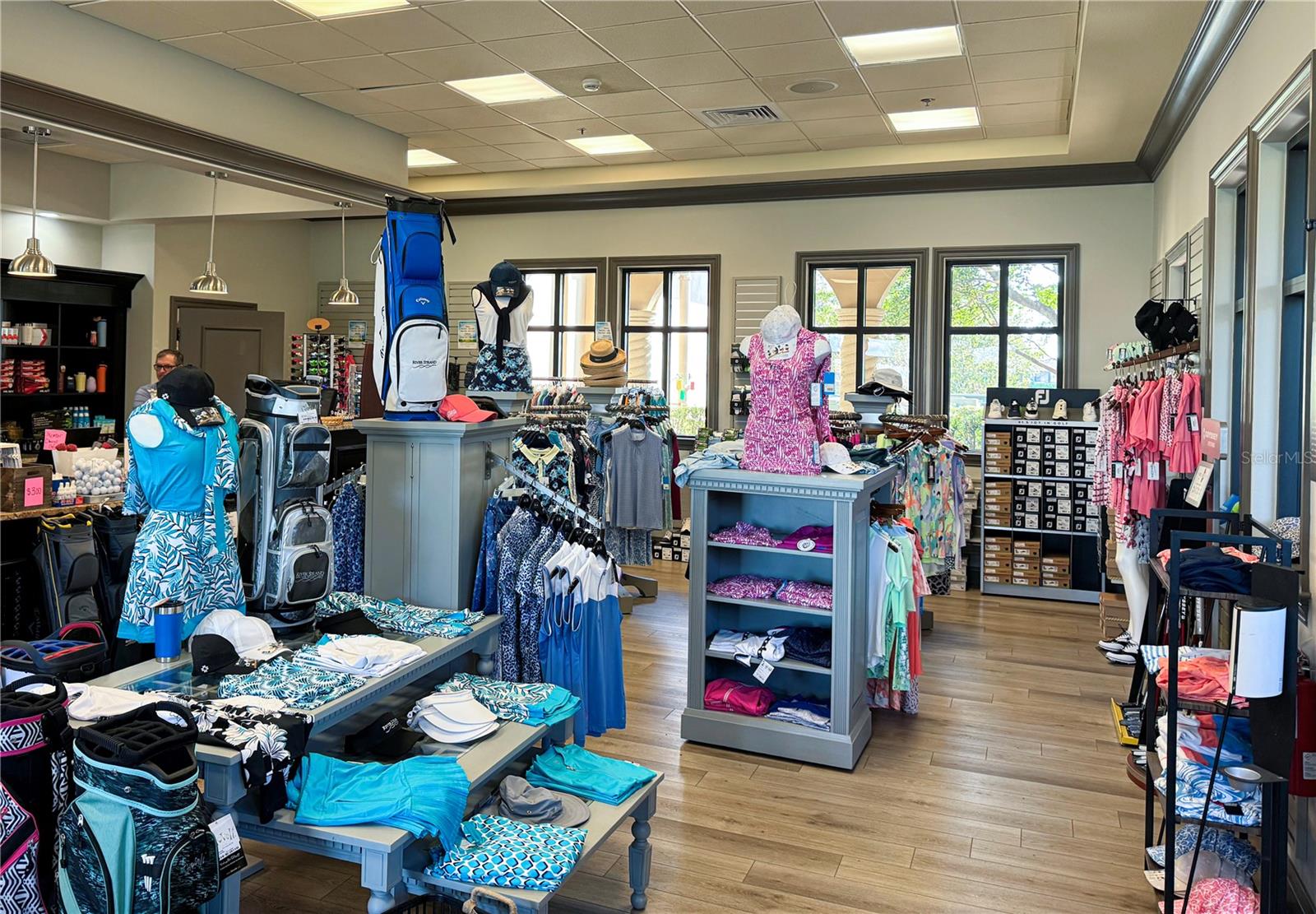 210 WINDING RIVER TRL