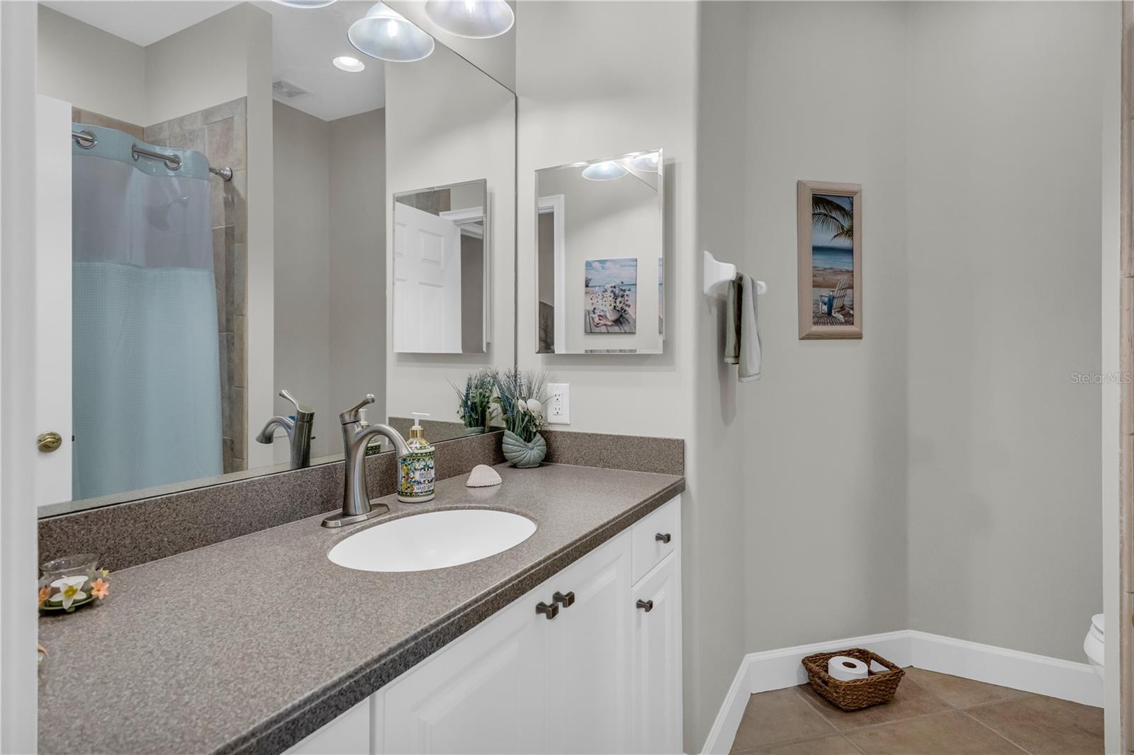 927 RIVER BASIN CT #201C