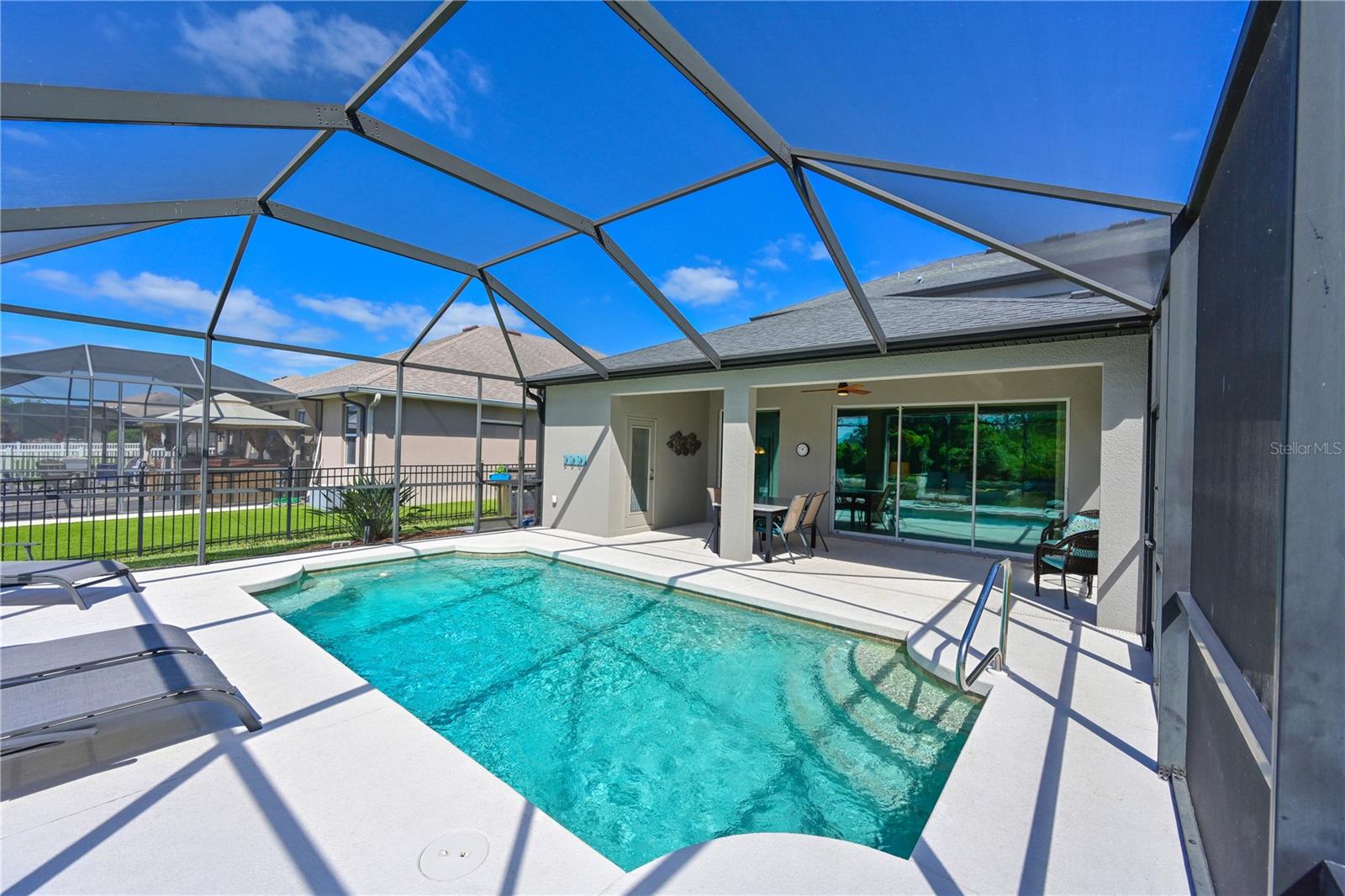 4946 60TH AVENUE CIR E