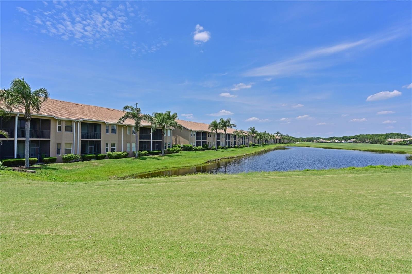 1011 FAIRWAYCOVE LN #202