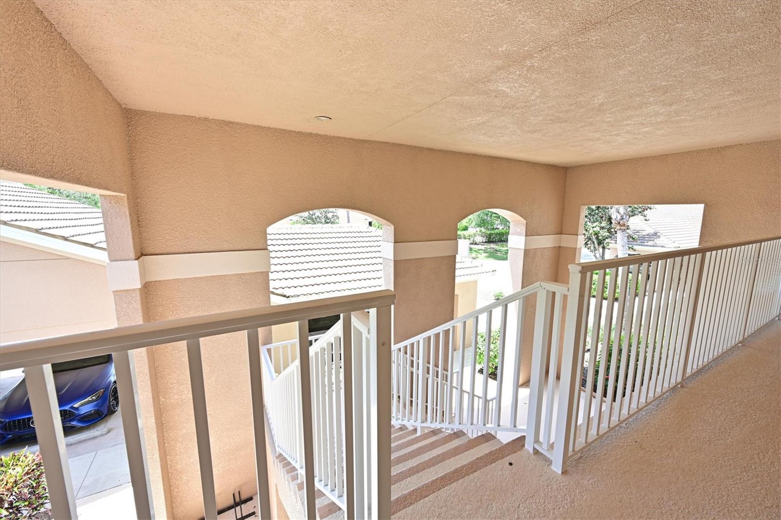 1011 FAIRWAYCOVE LN #202