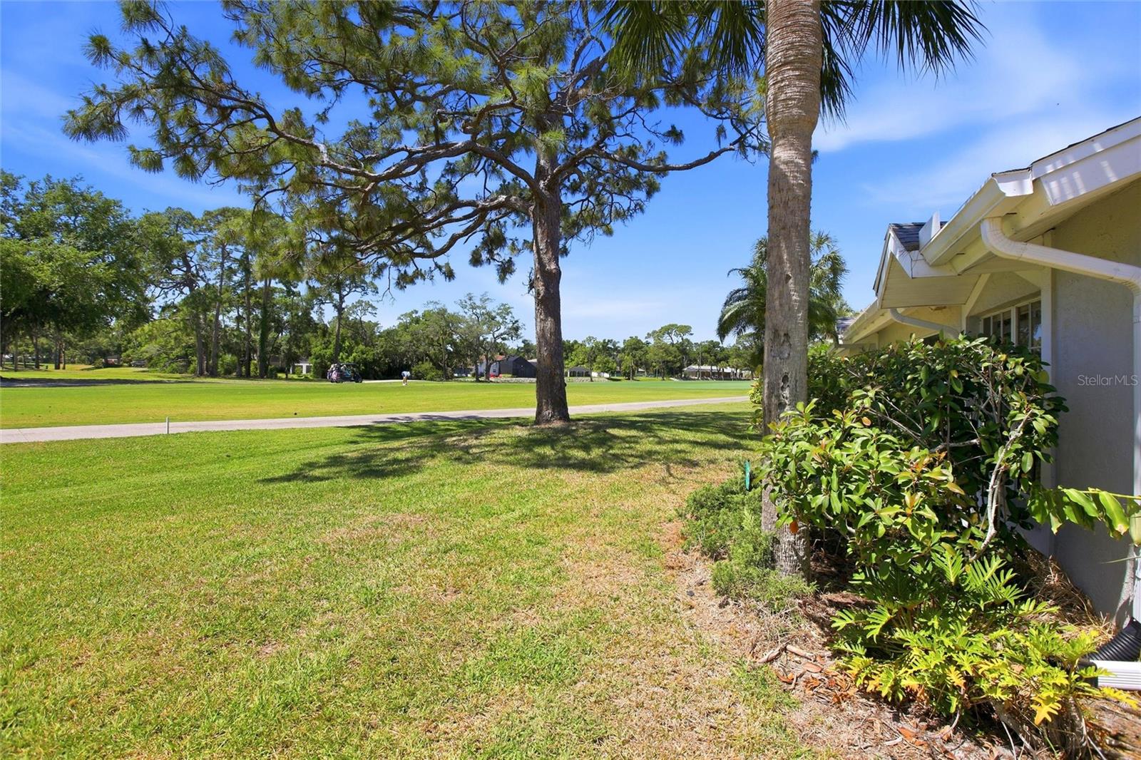 5576 COUNTRY CLUB WAY #5576