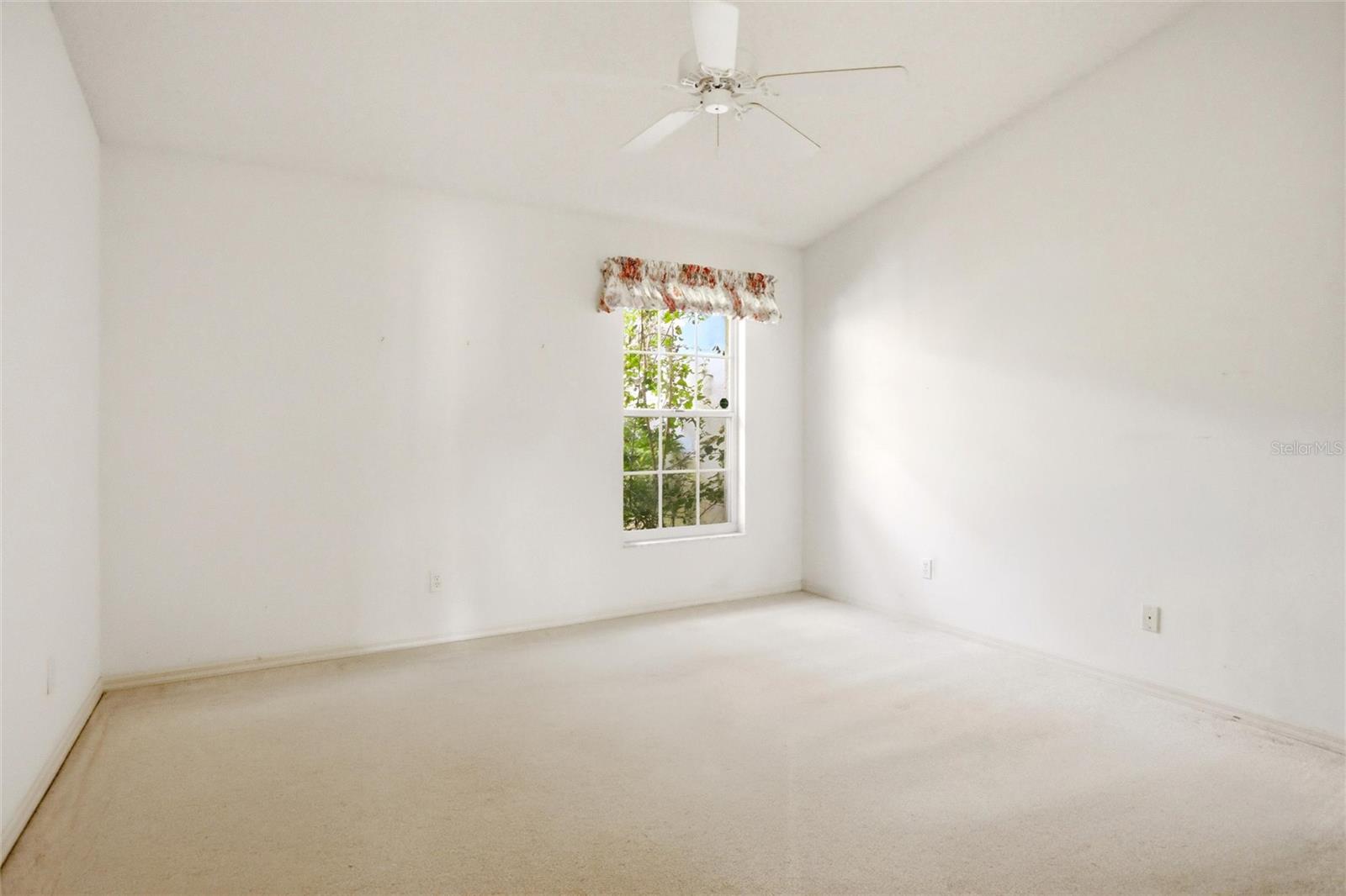 5576 COUNTRY CLUB WAY #5576