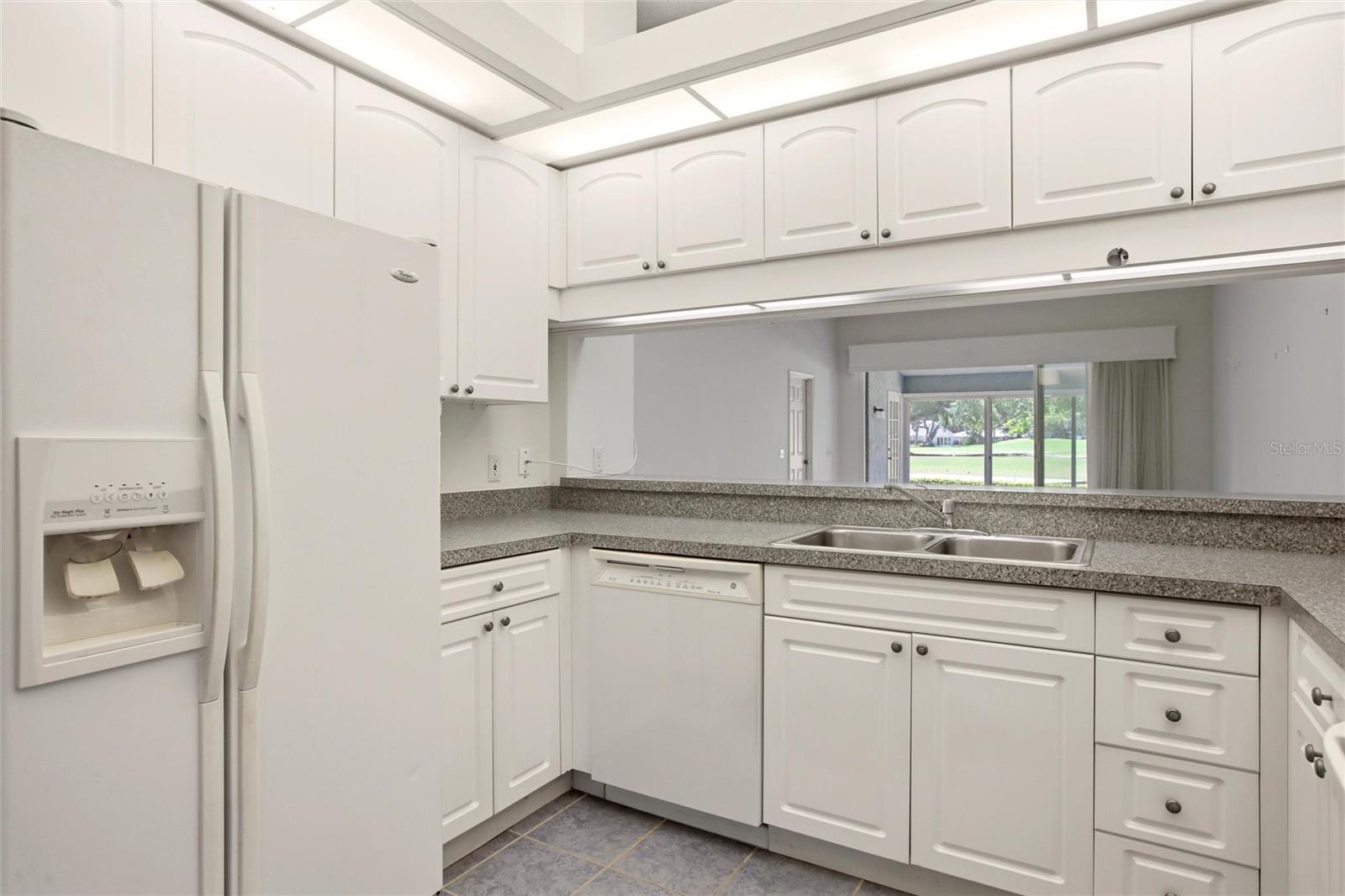 5576 COUNTRY CLUB WAY #5576