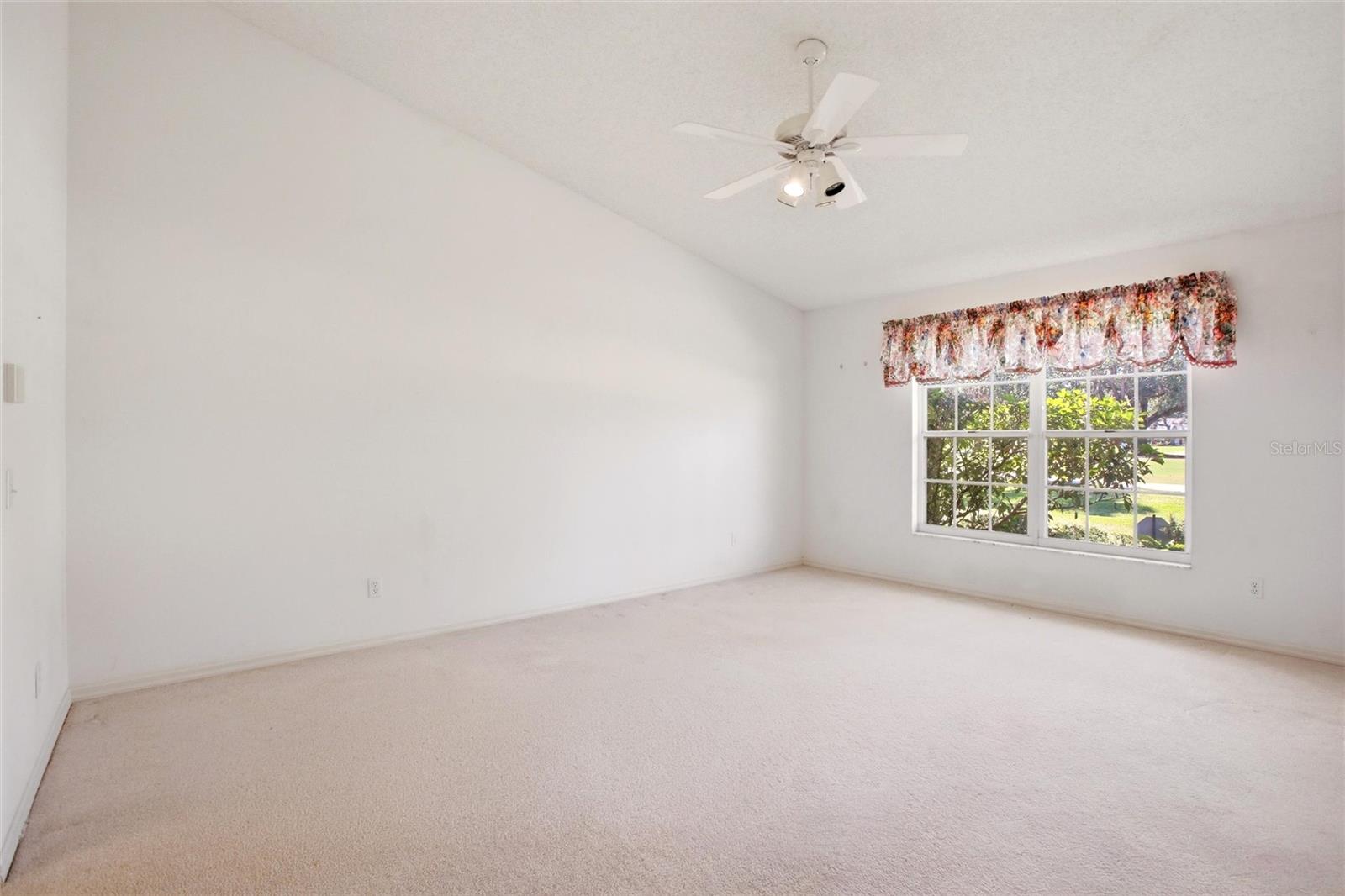 5576 COUNTRY CLUB WAY #5576