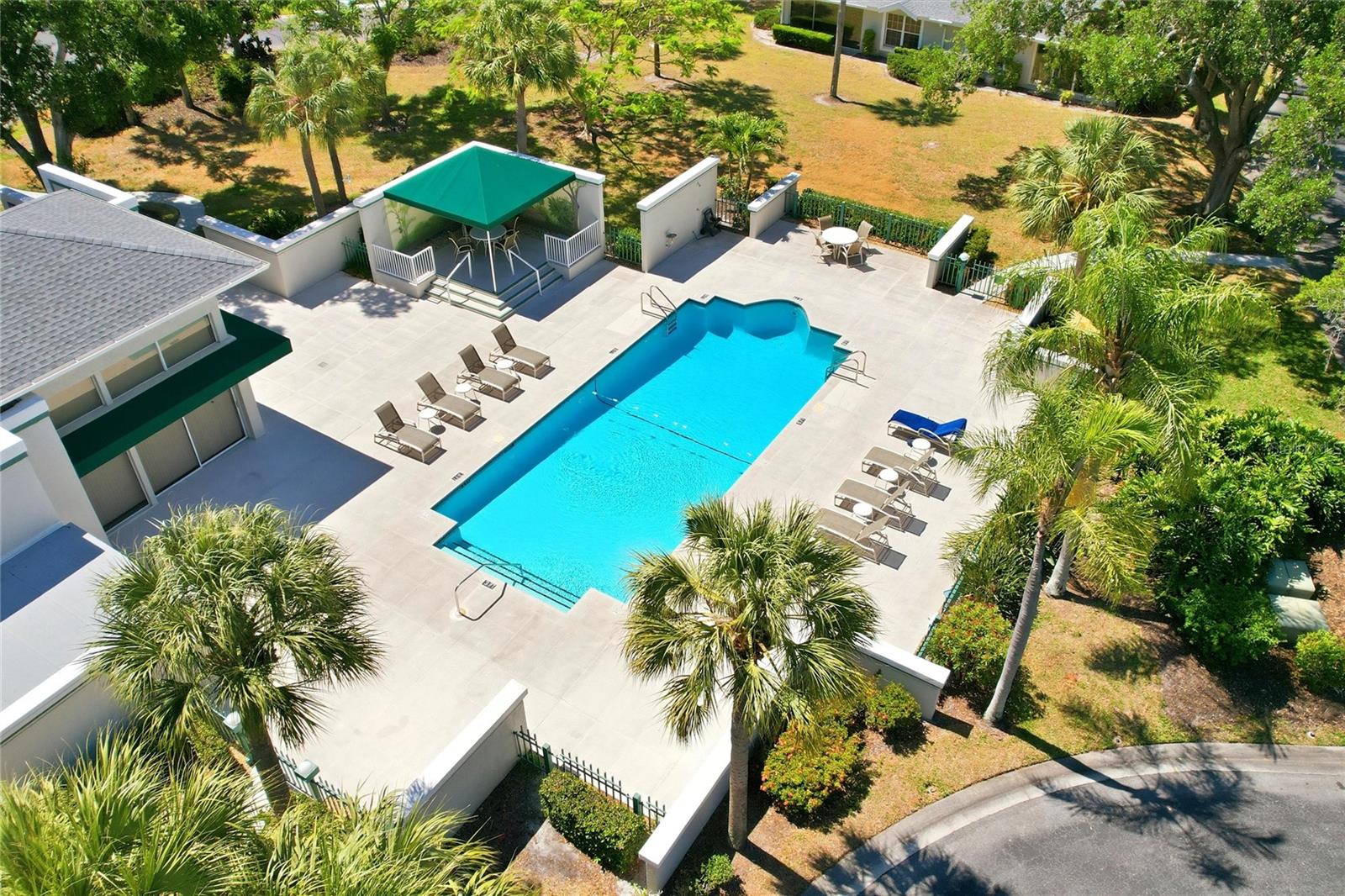 5576 COUNTRY CLUB WAY #5576