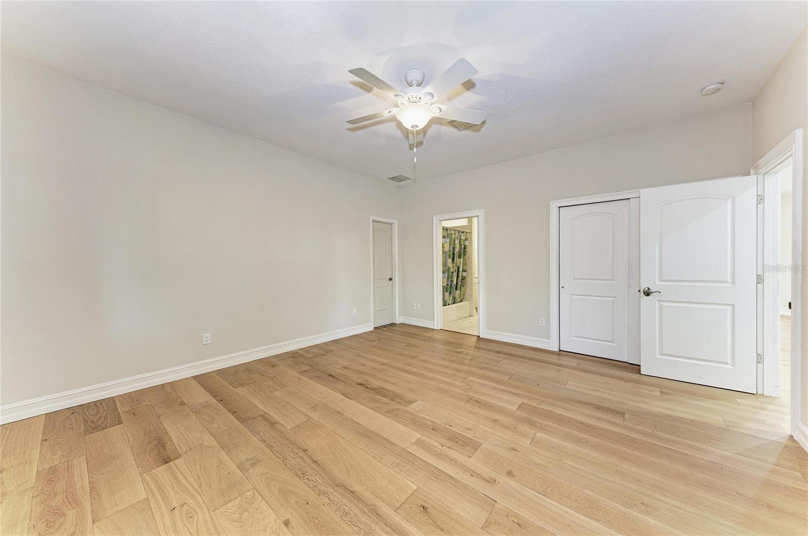347 BAYSHORE DR